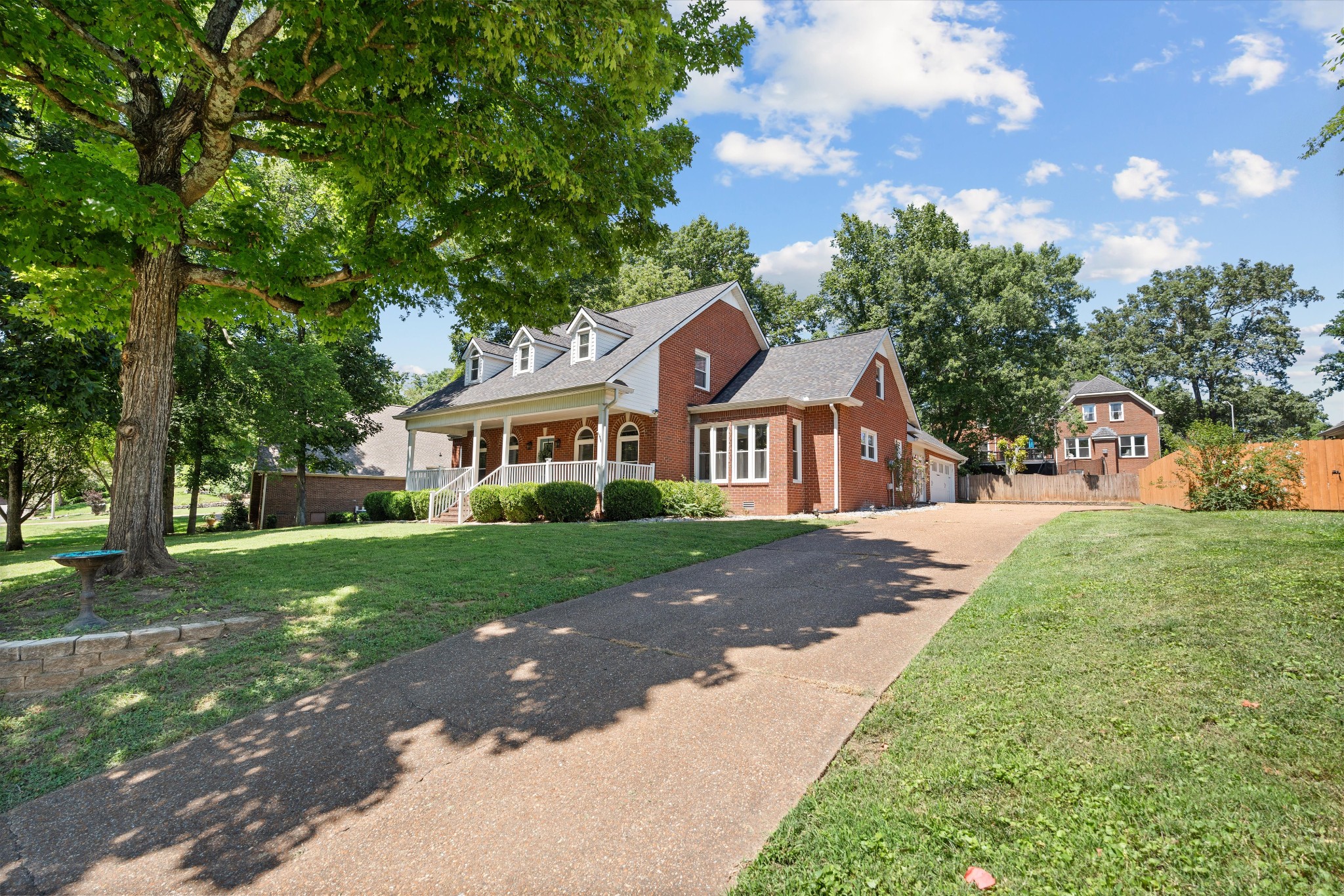 104 Oak Hill Dr