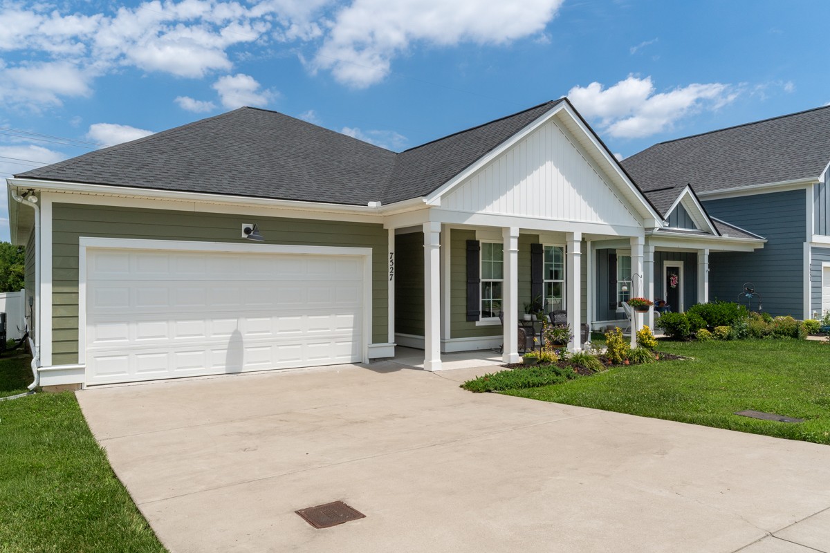 7527 Maggie Dr
