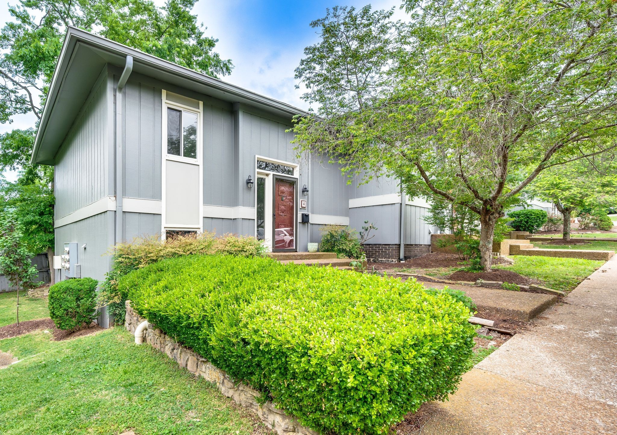 21 Vaughns Gap Rd Unit: 4