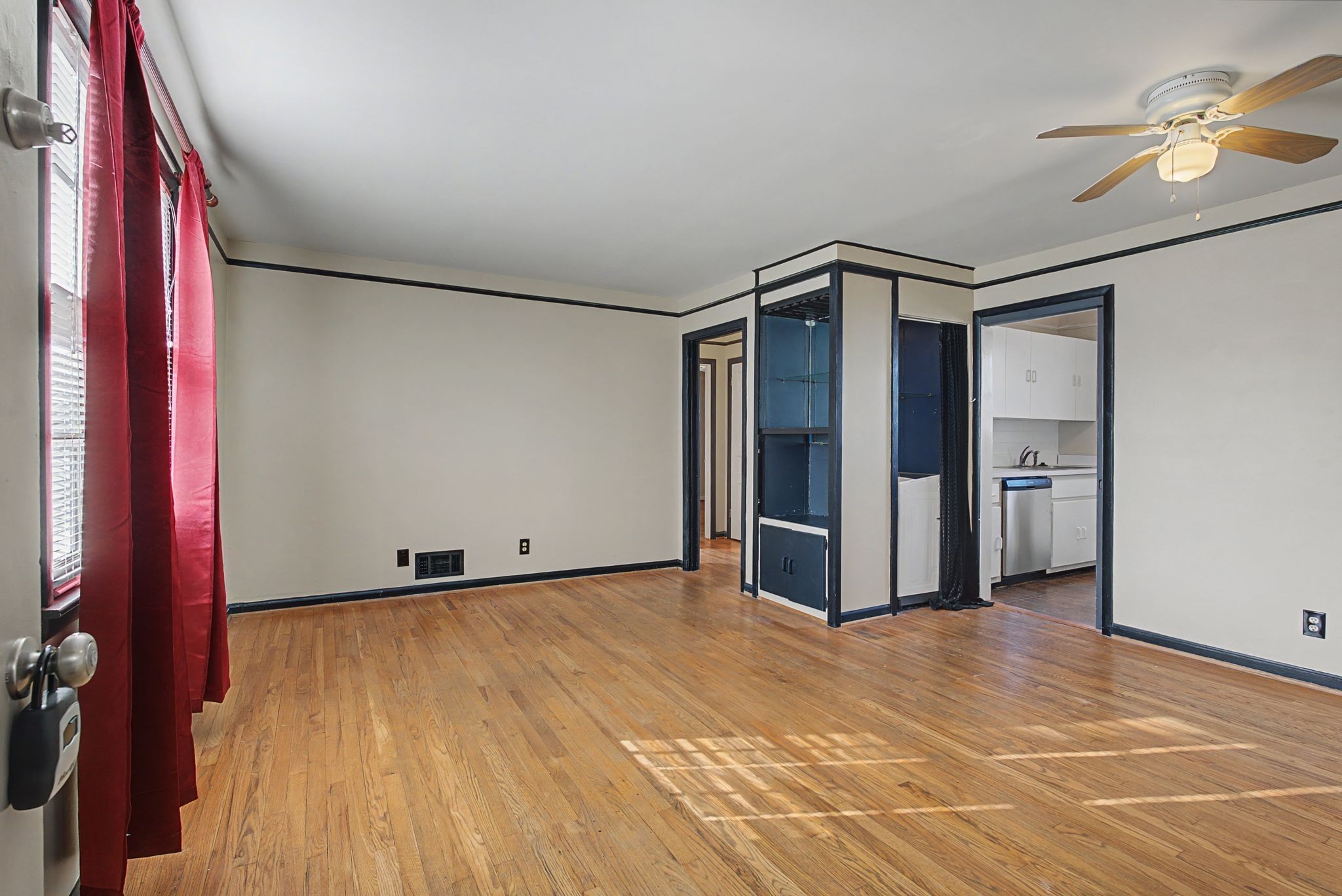 3317 Long Blvd Unit: D5
