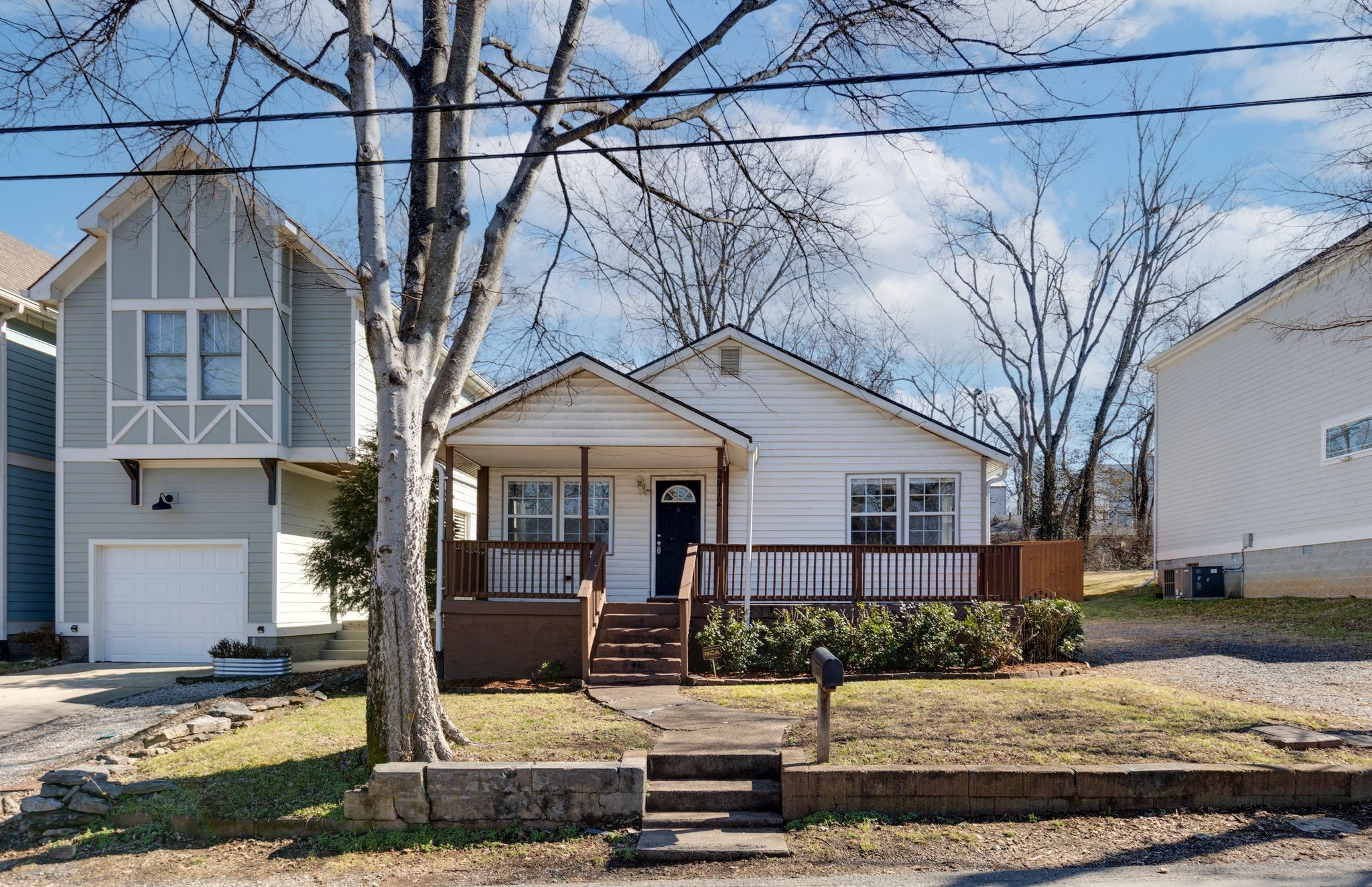 2412 Chapel Ave