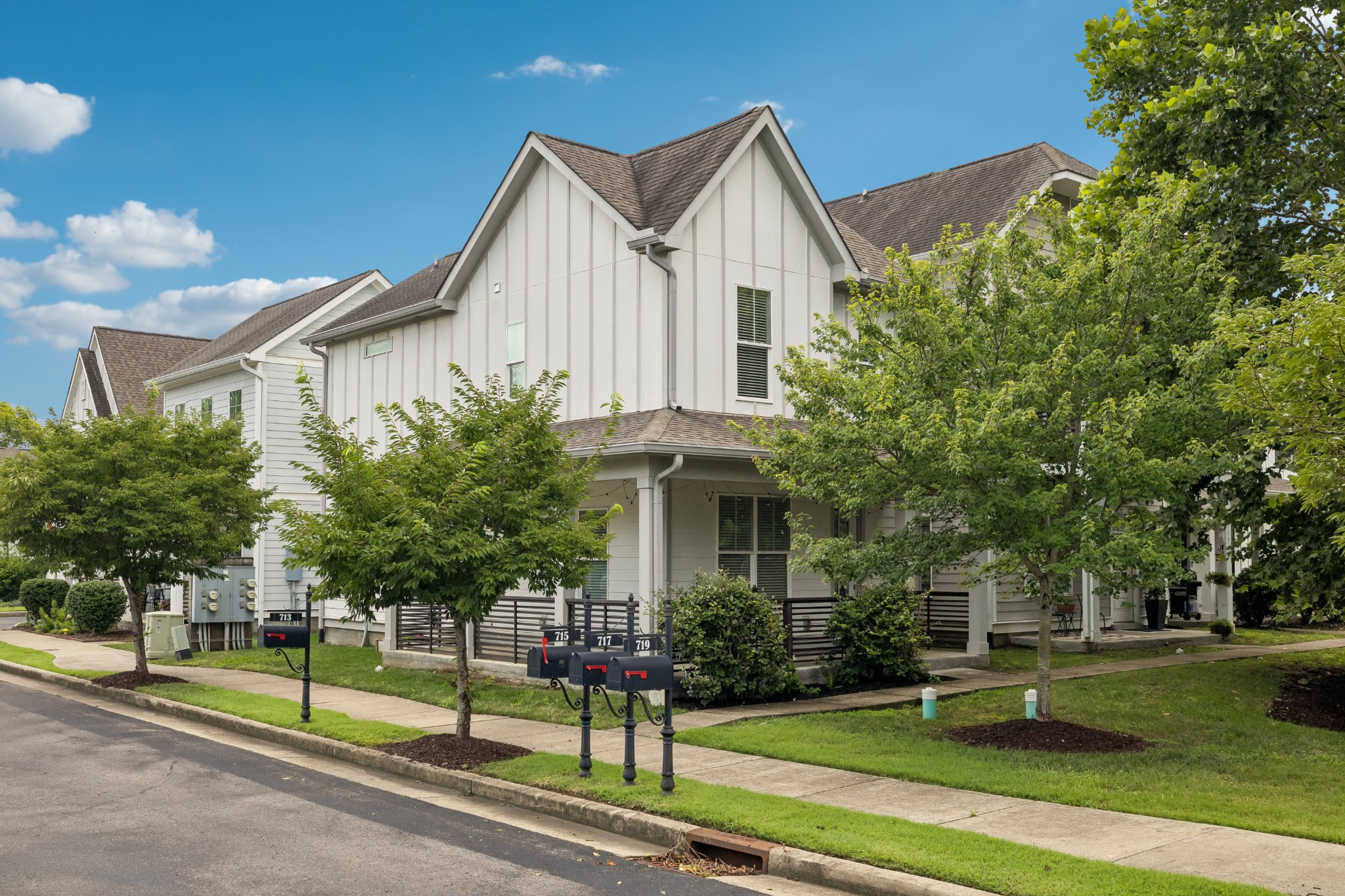 713 Cottage Park Dr