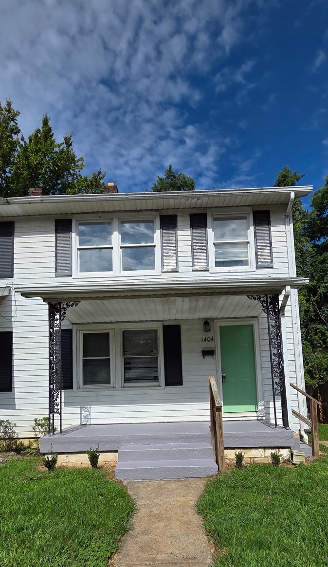 1404 Berry St