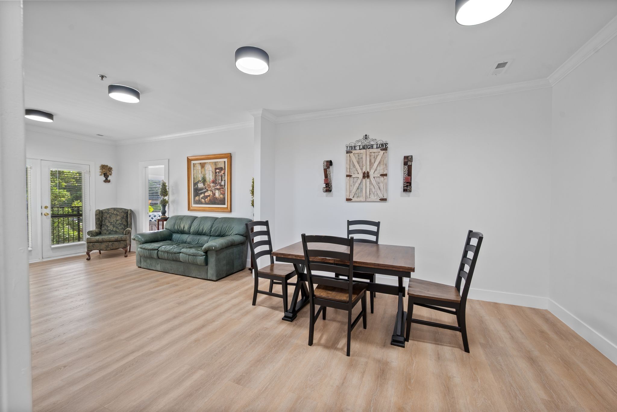 116 31st Ave, N Unit: 104