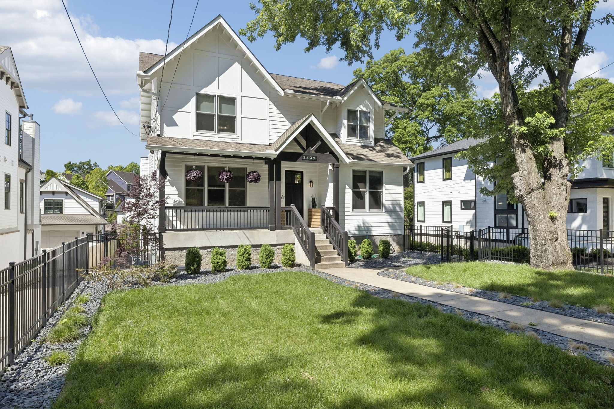 2409 Vaulx Ln