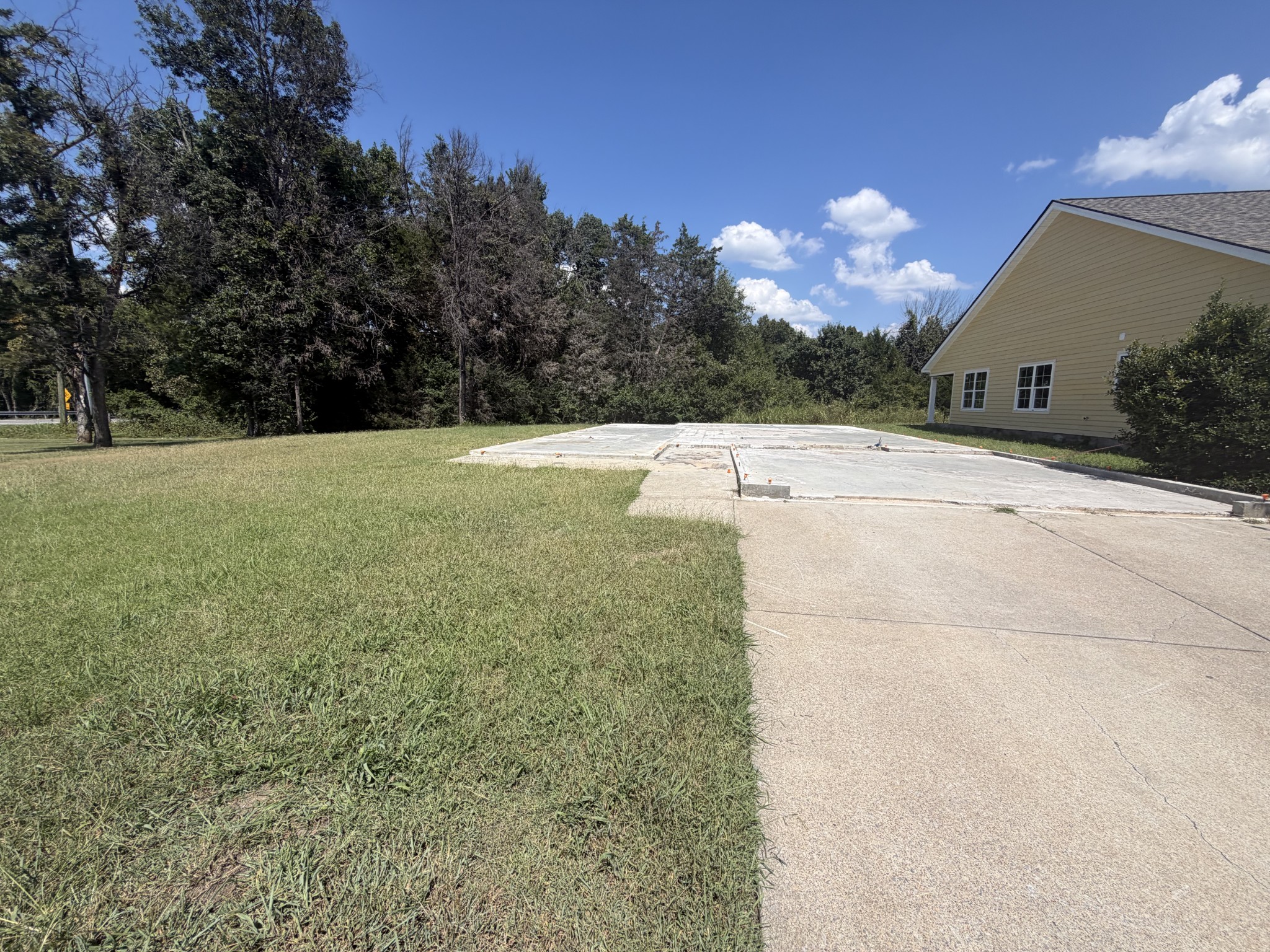 2705 Windcrest Trl