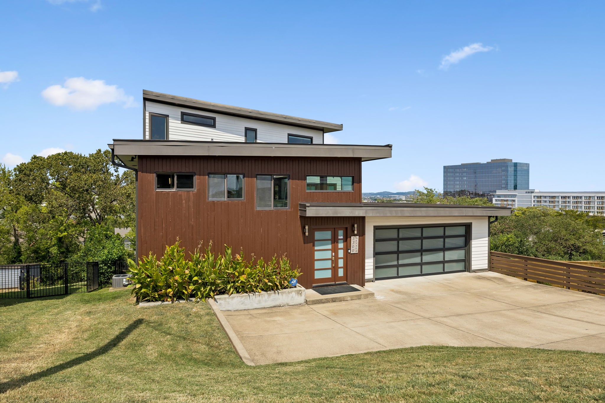3300 Nevada Ave