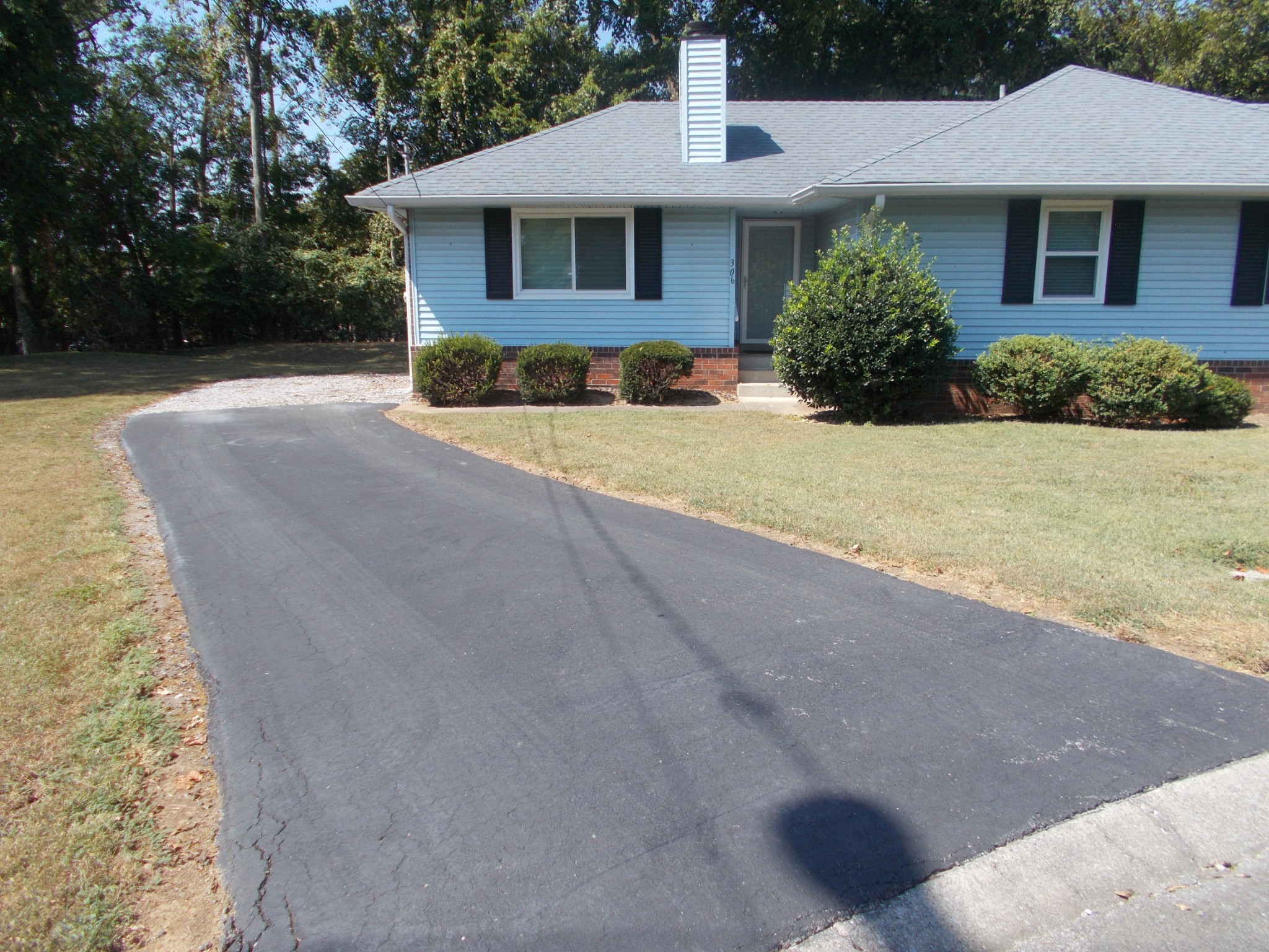 306 Woodview Ct