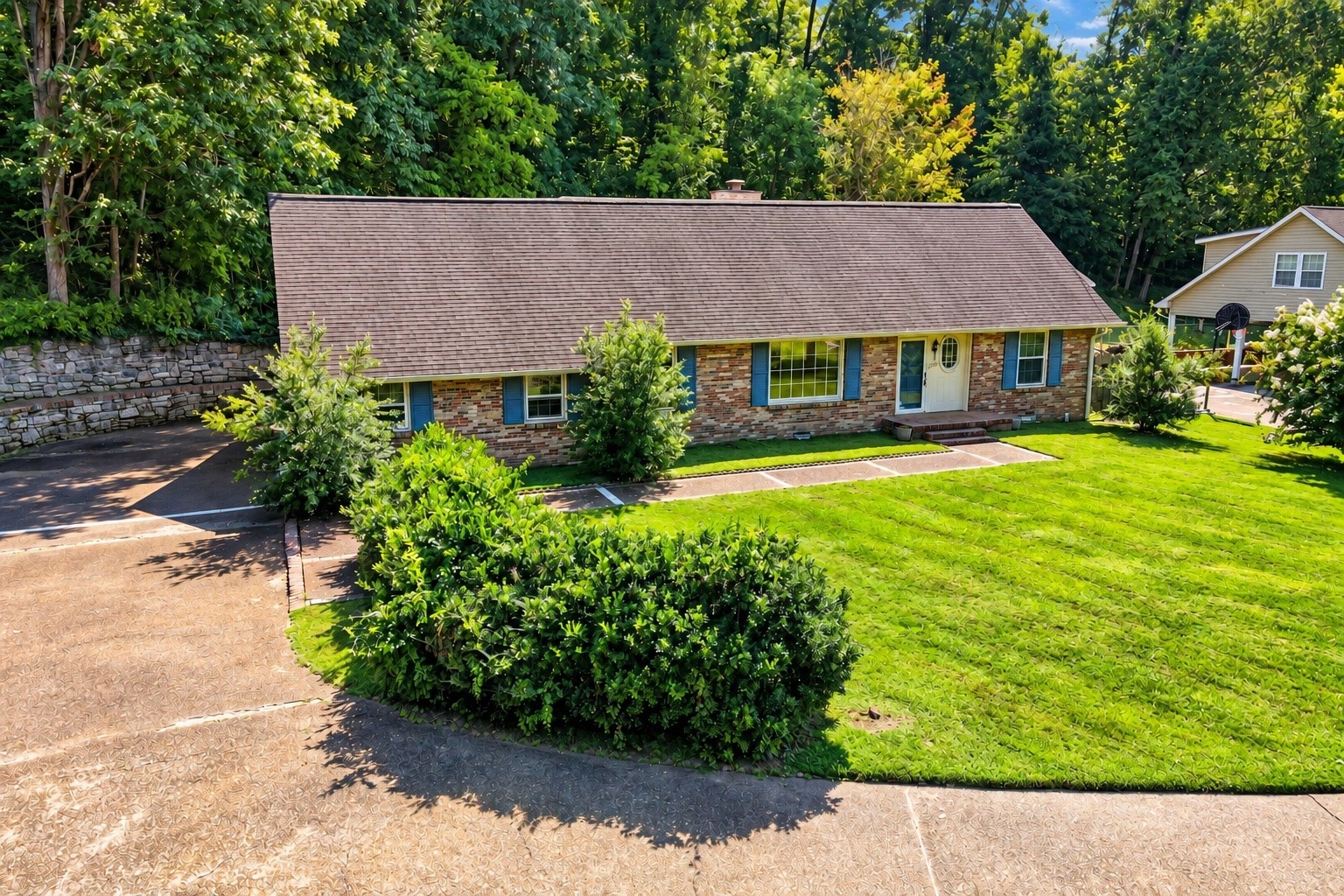 2739 Windemere Dr