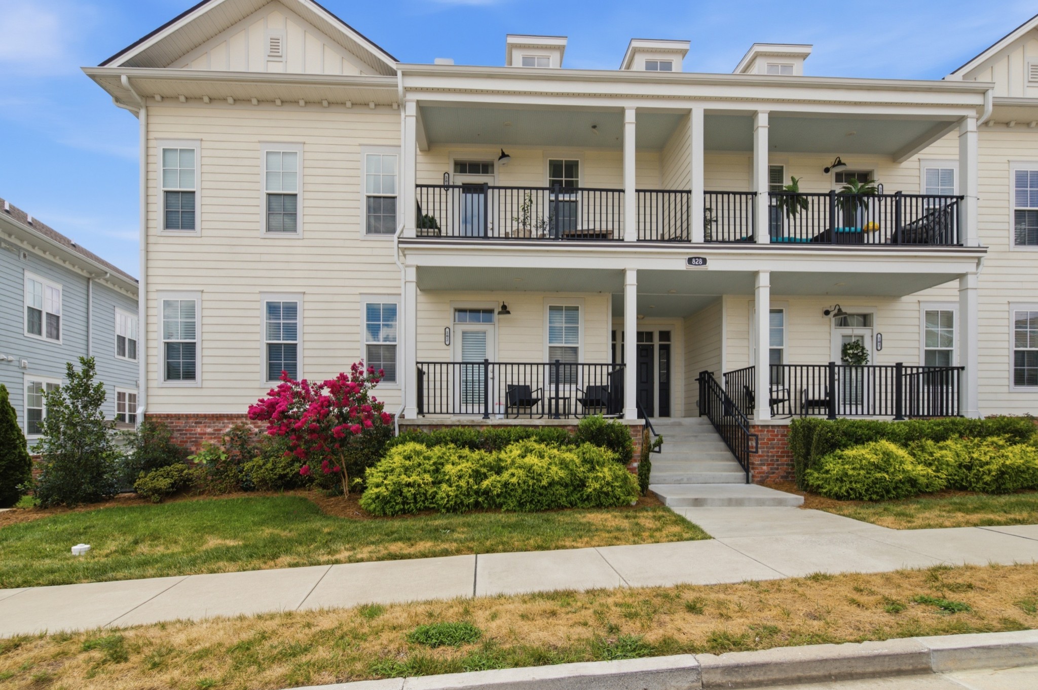 828 Goswell Dr Unit: 101