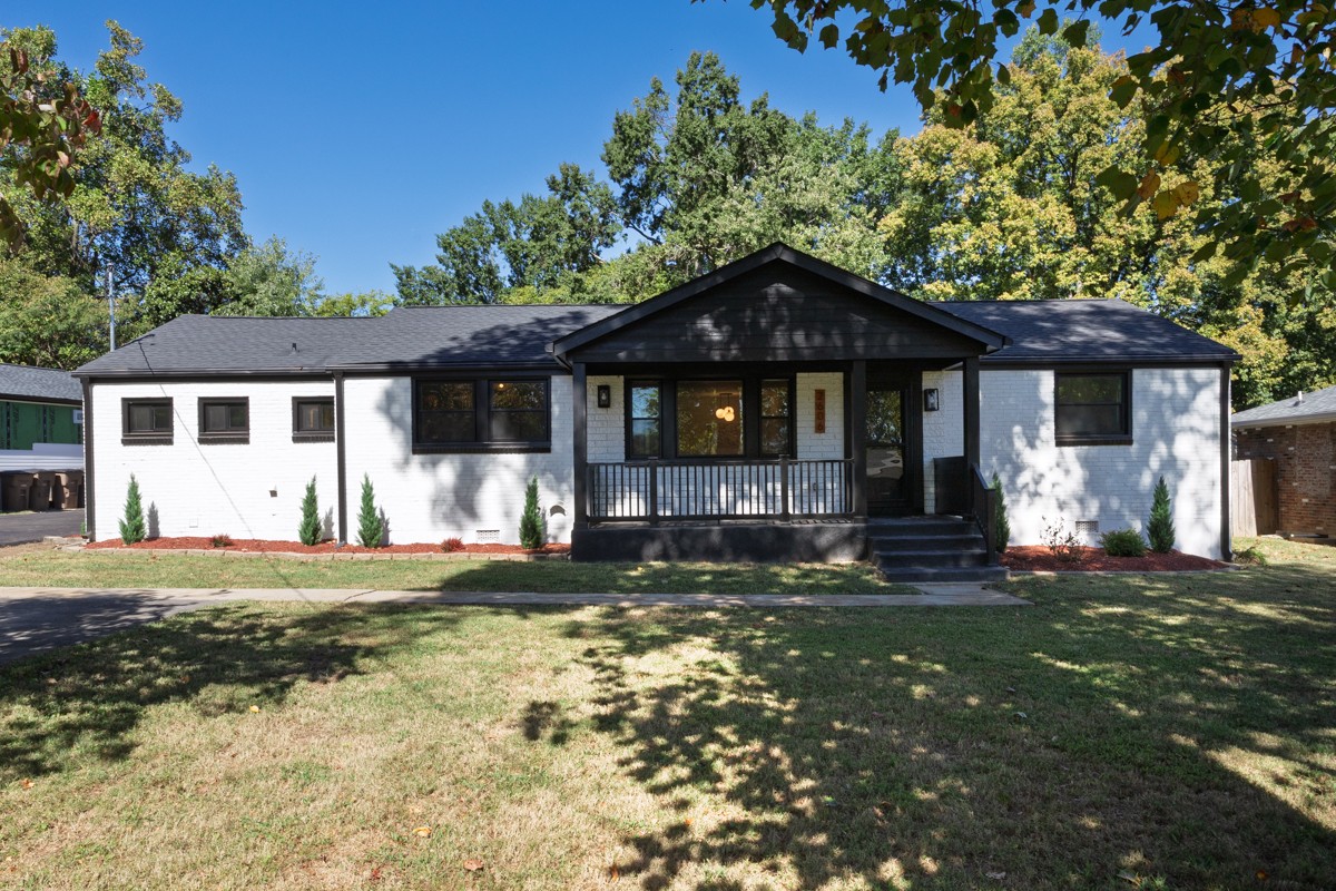 2606 Lakeland Dr