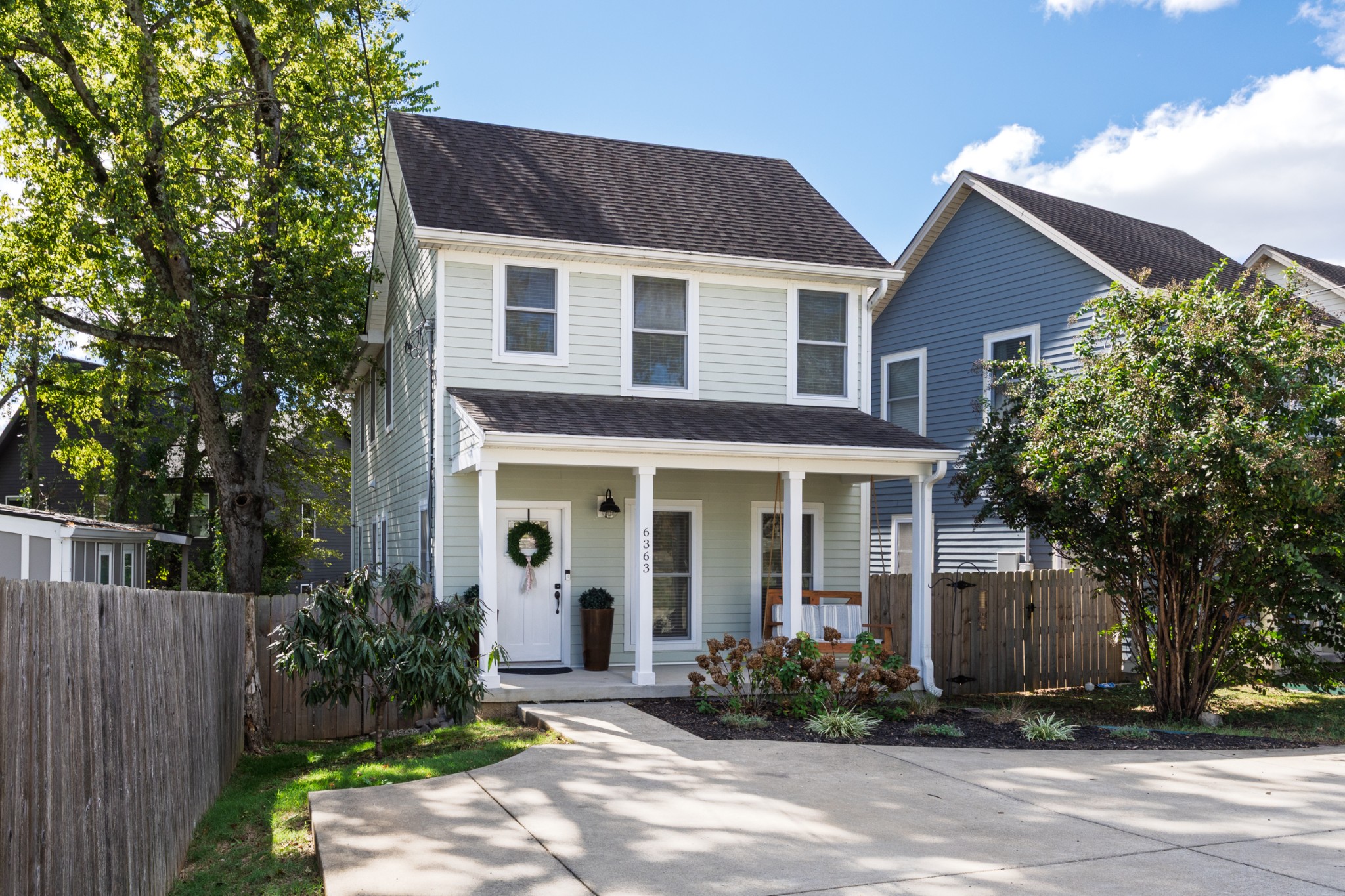6363 Columbia Ave