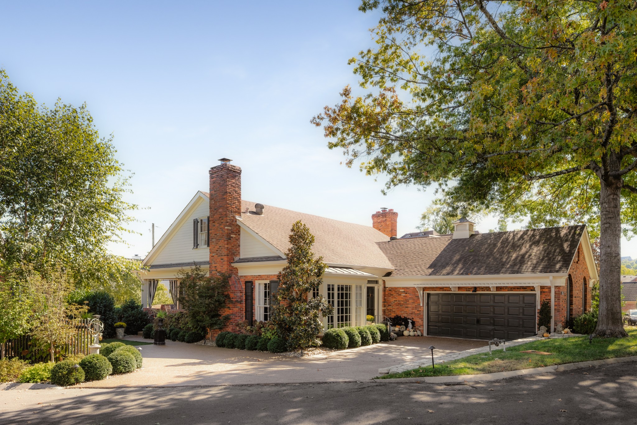 4113 Legend Hall Dr