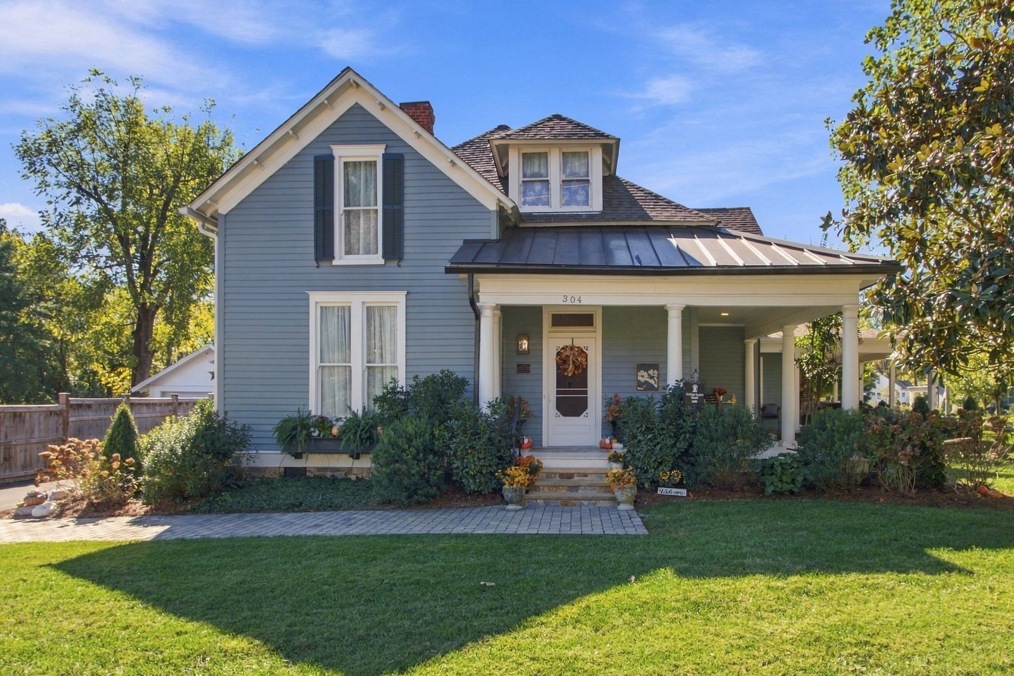 304 Stewart St