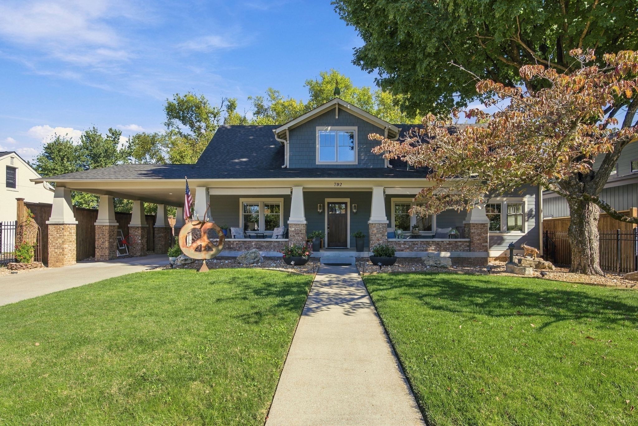702 Skyview Dr