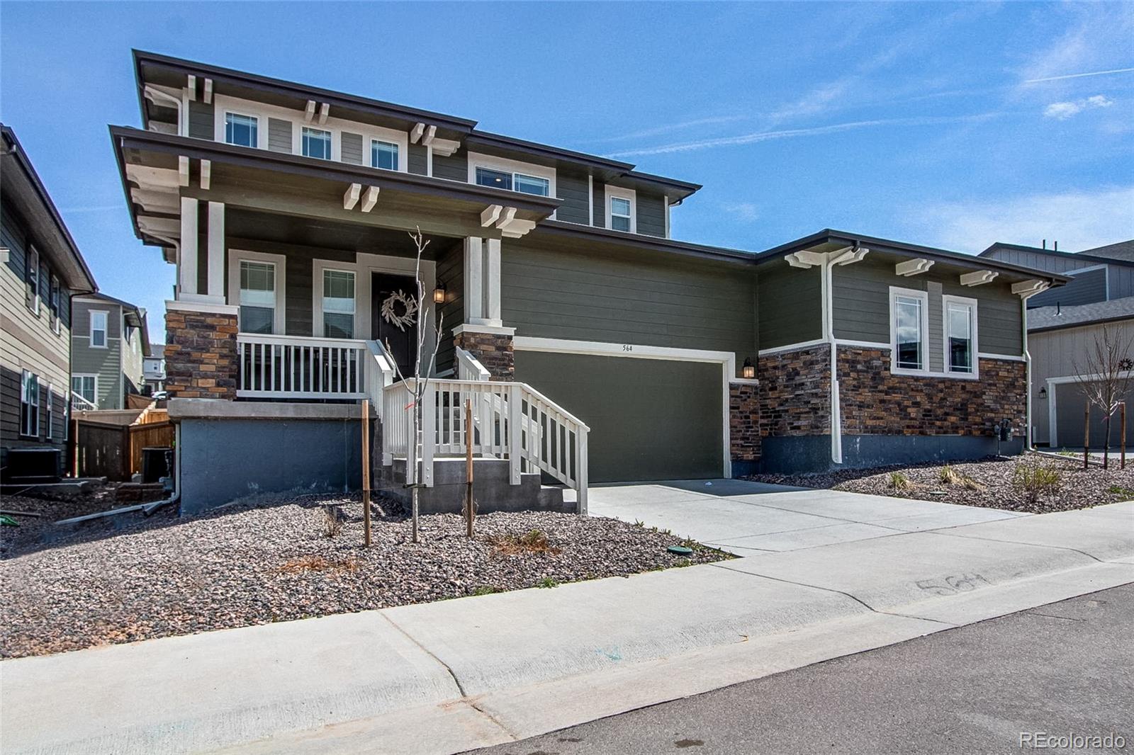564 Felicity Loop
