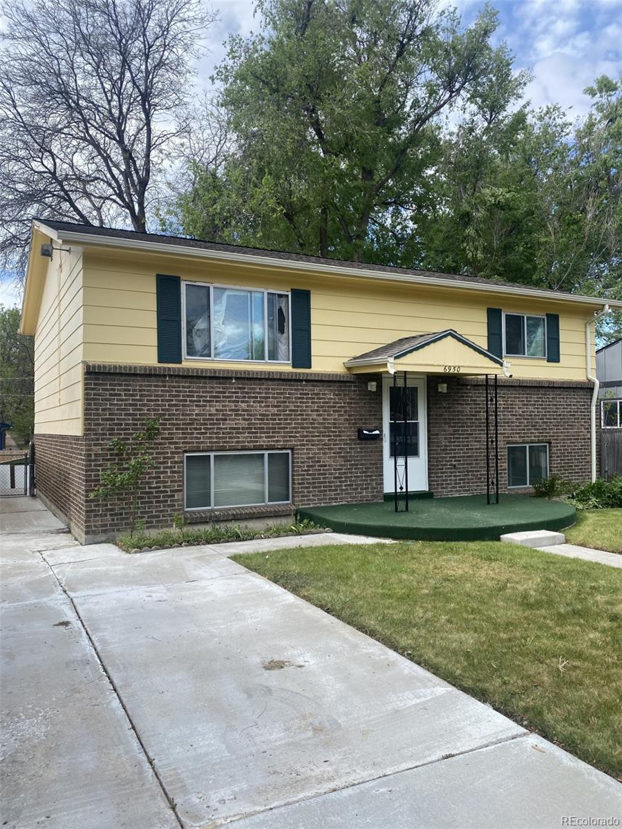 6950 W 62nd Place