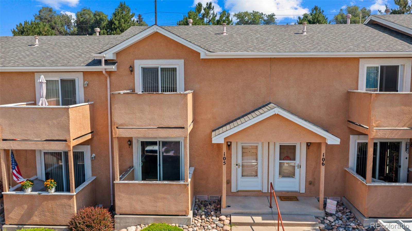 2280 E La Salle Street Unit: 105