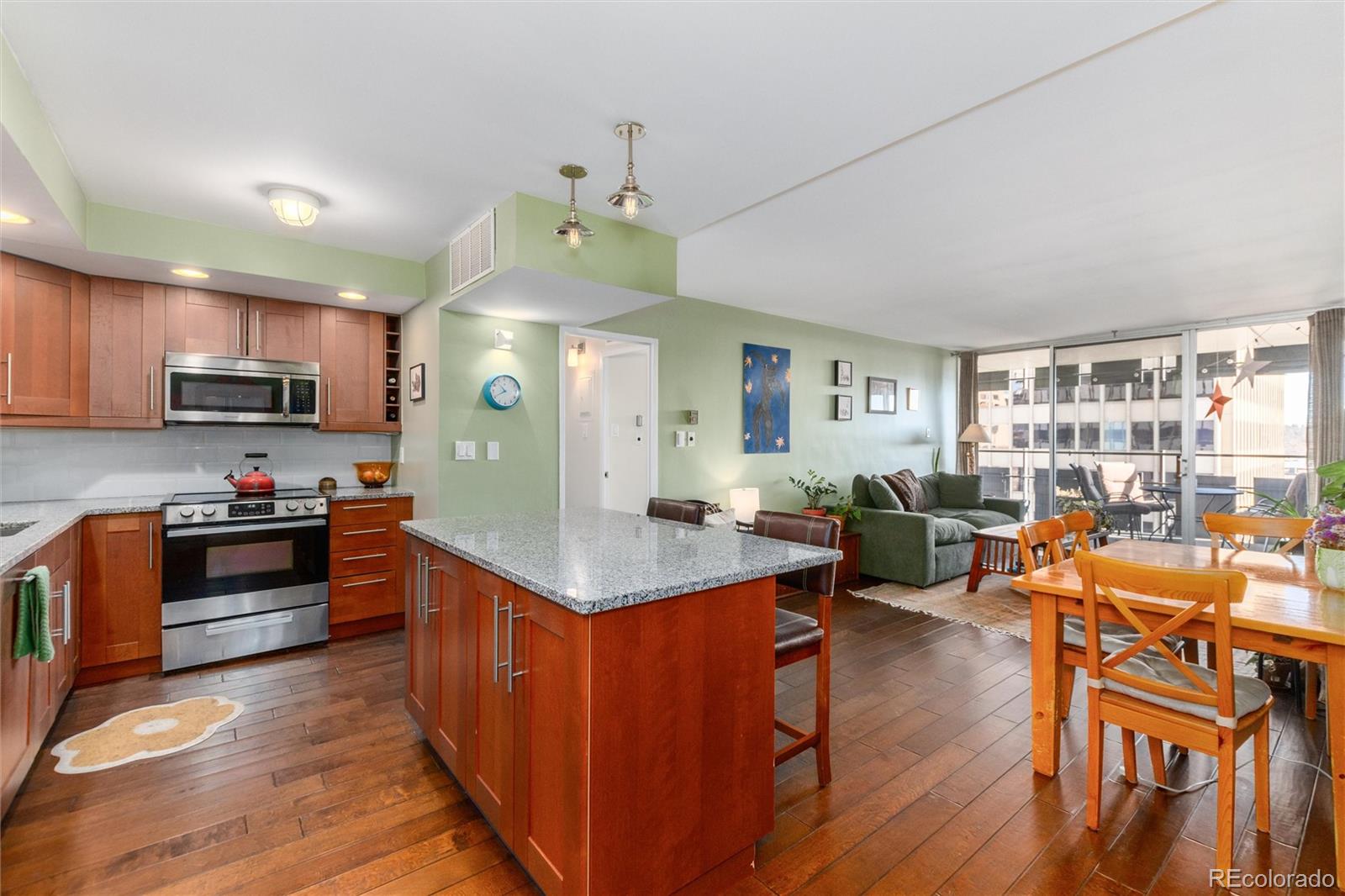 790 N Washington Street Unit: 706