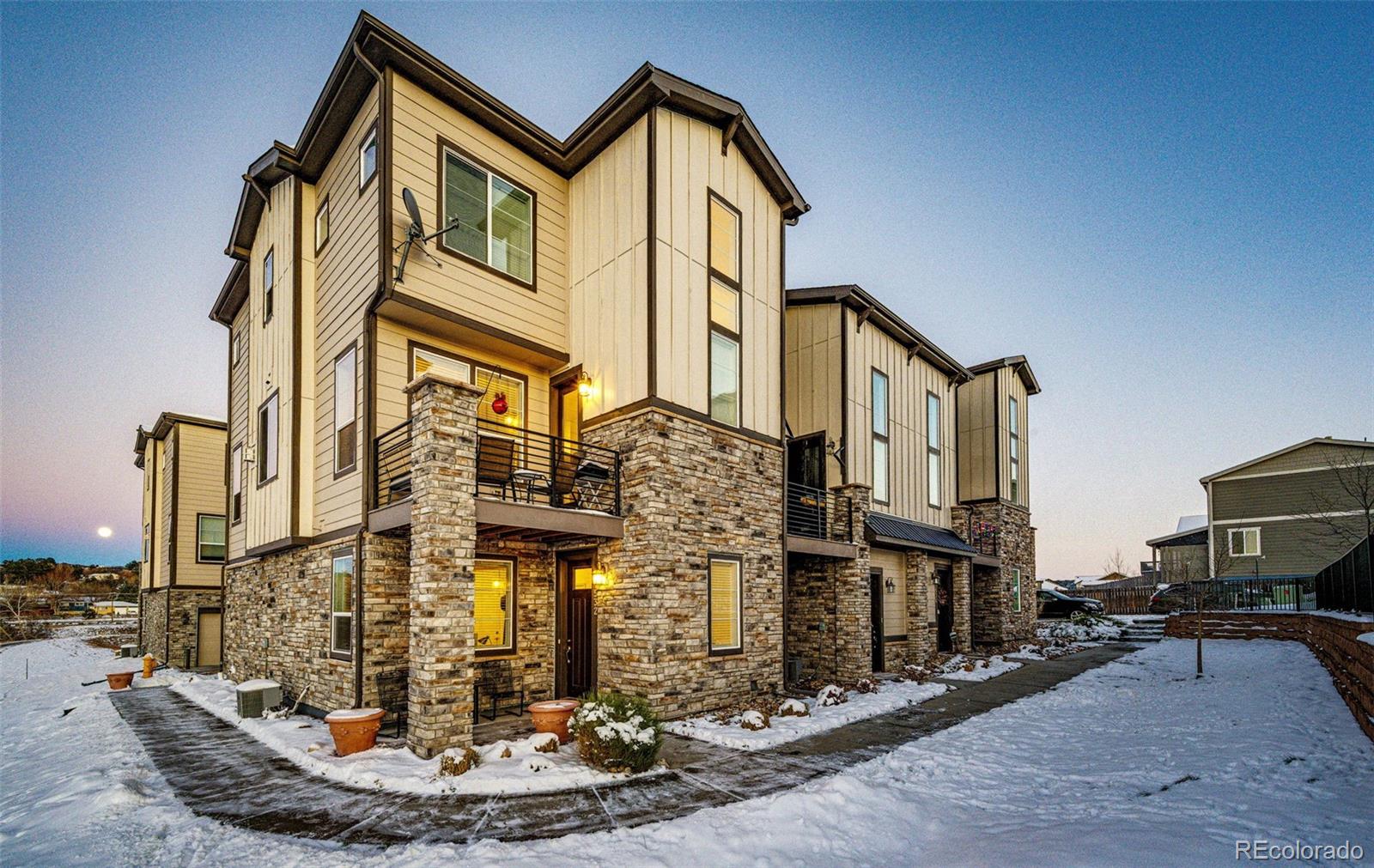 1532 Castle Creek Circle