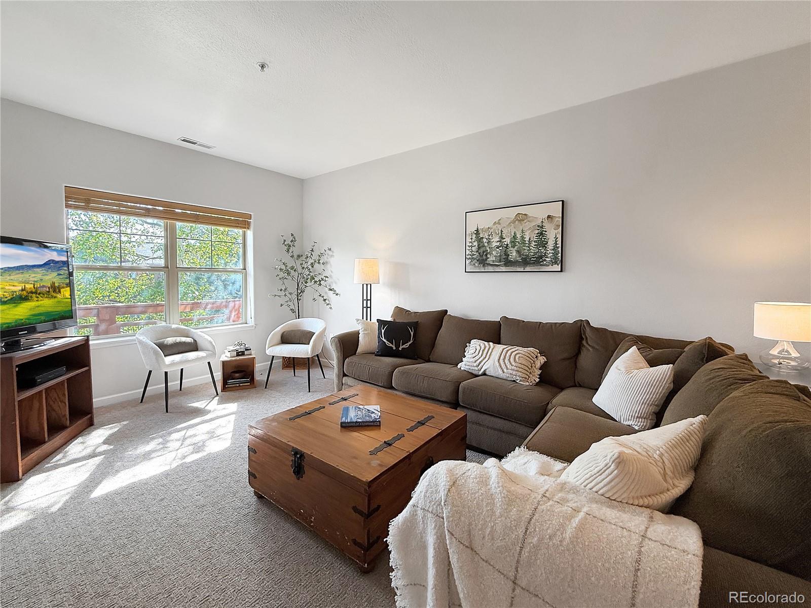 37 Waterside Court Unit: C 206