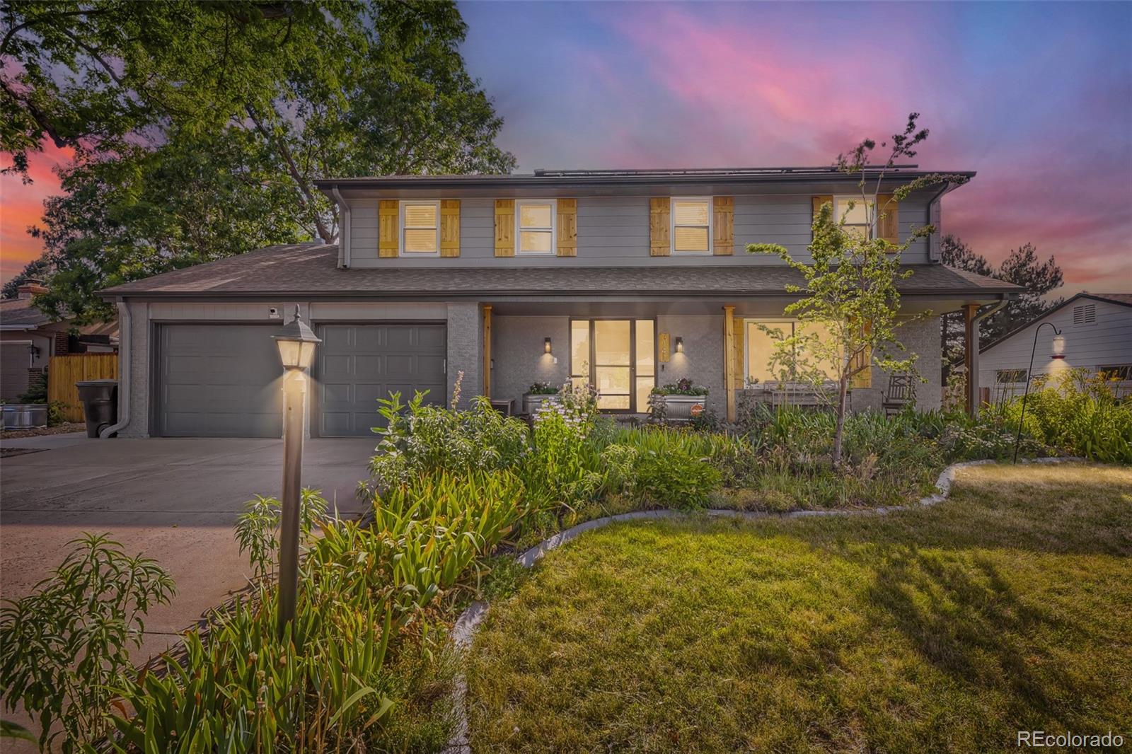 3141 S Jasmine Way