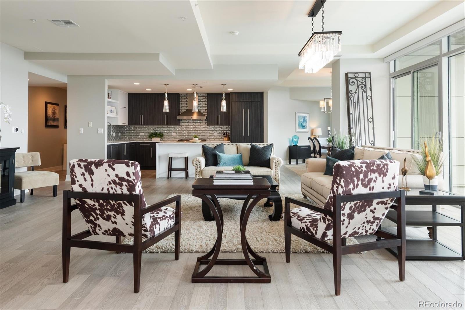 2001 Lincoln St Unit: 2122L