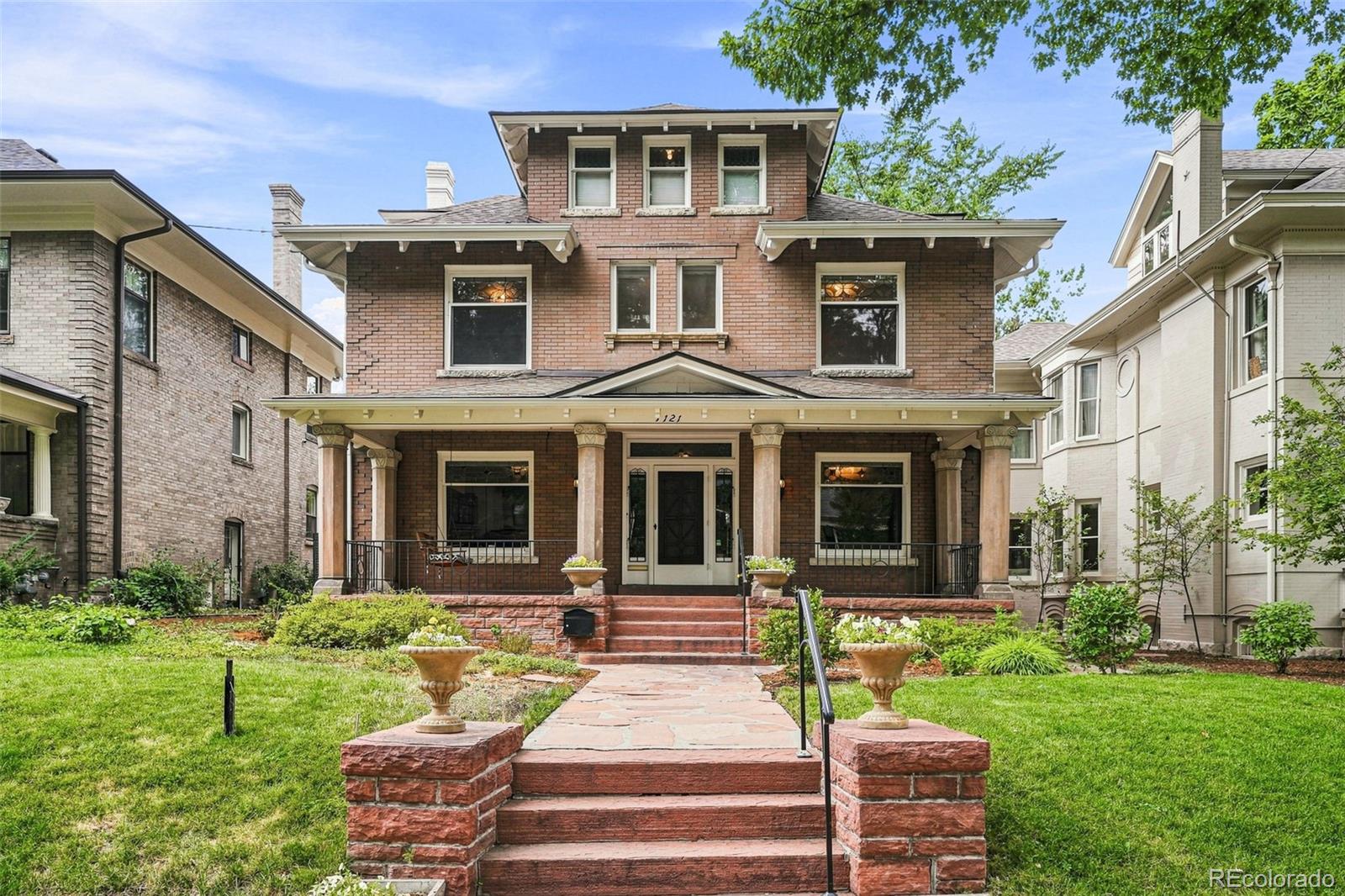 1121 N Humboldt Street