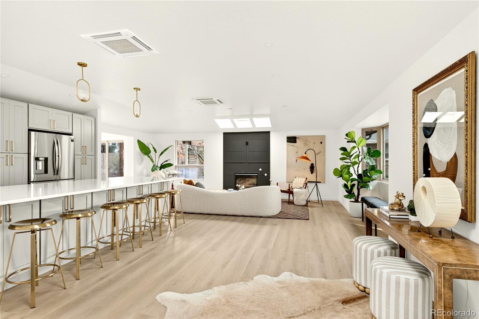 2429 S Leyden Street