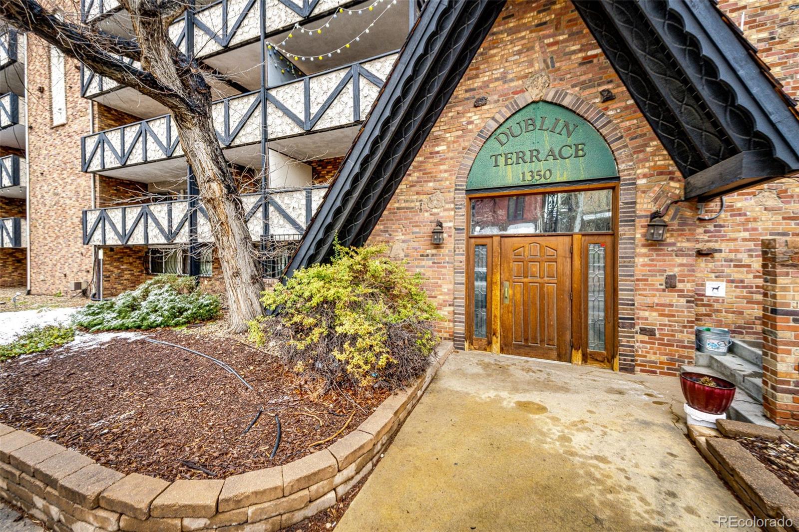 1350 Josephine Street Unit: 207