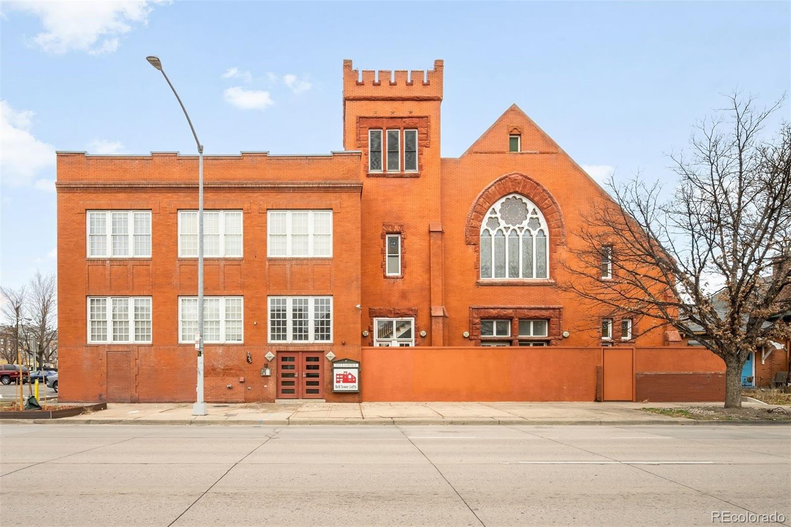 225 N Lincoln Street Unit: 8