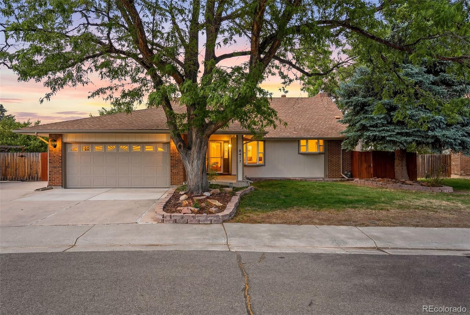 8477 W 74th Place