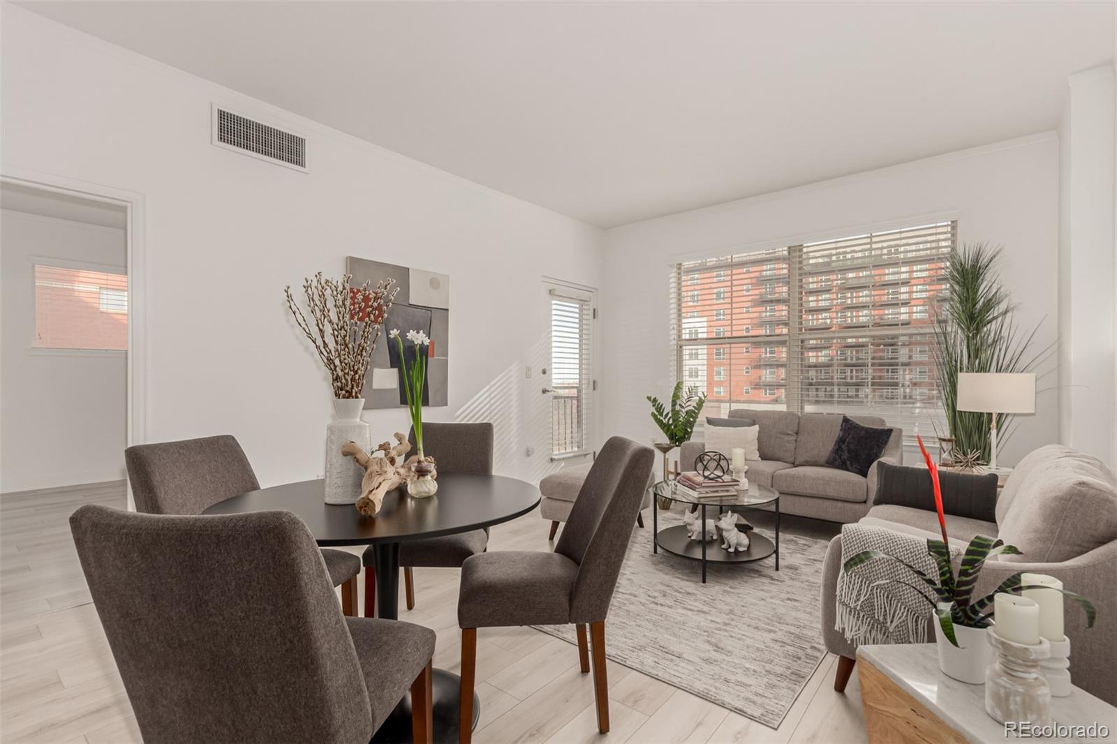 1975 N Grant Street Unit: 627