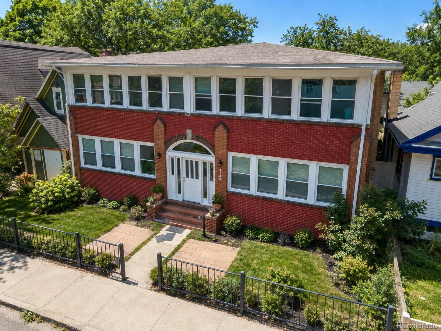 123 S Pennsylvania Street Unit: #3