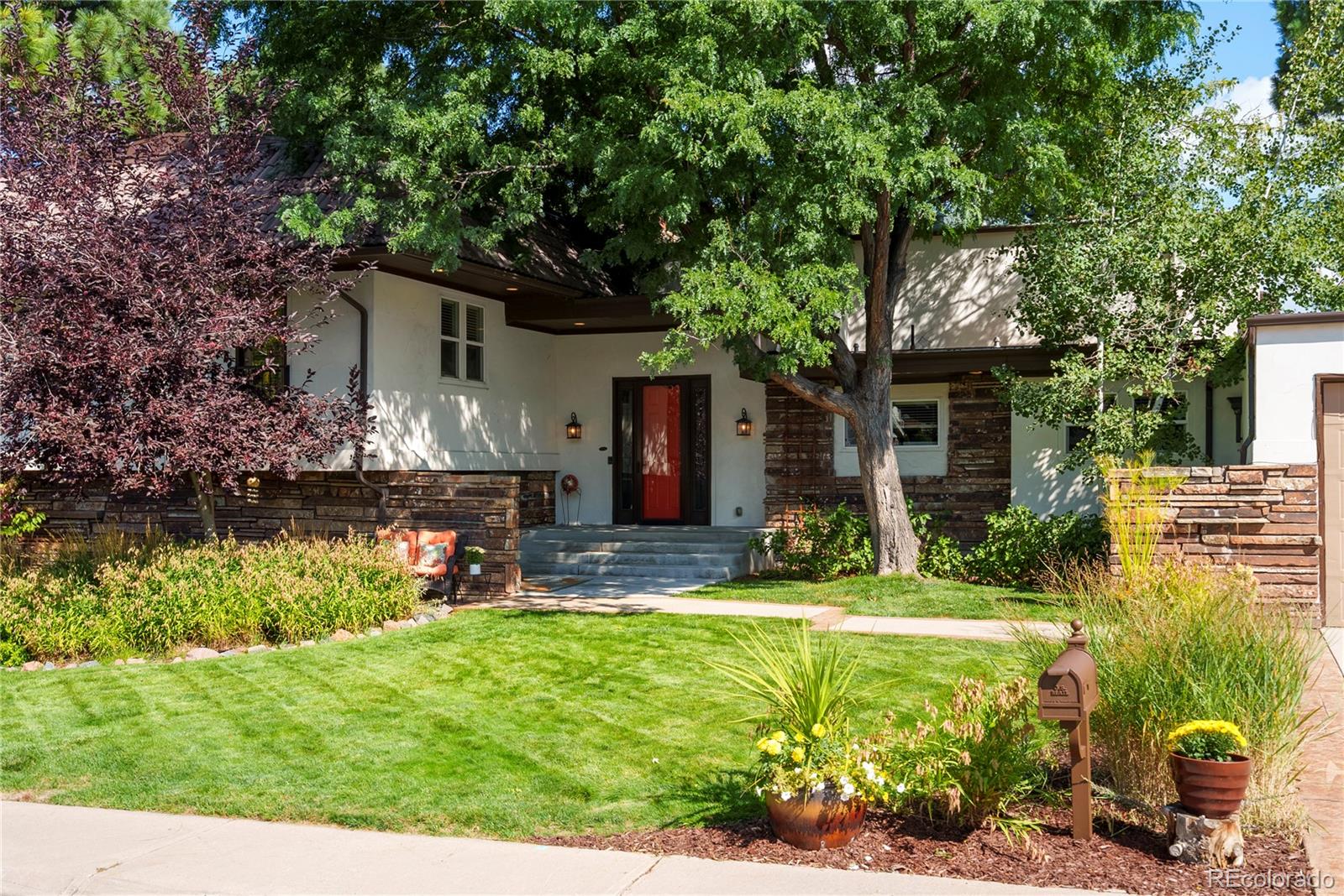 3864 S Quince Street