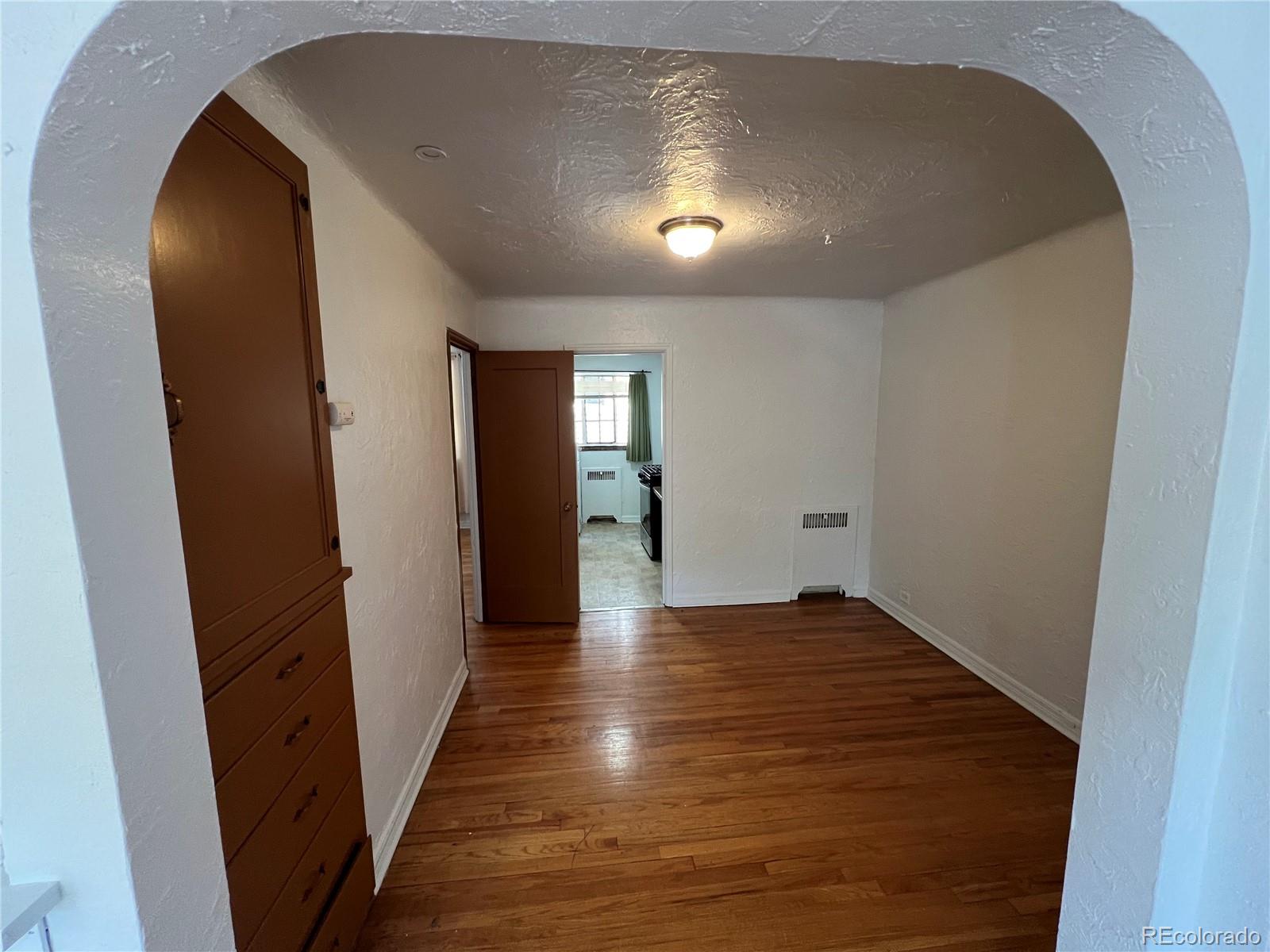 2535 E 14th Avenue Unit: 10
