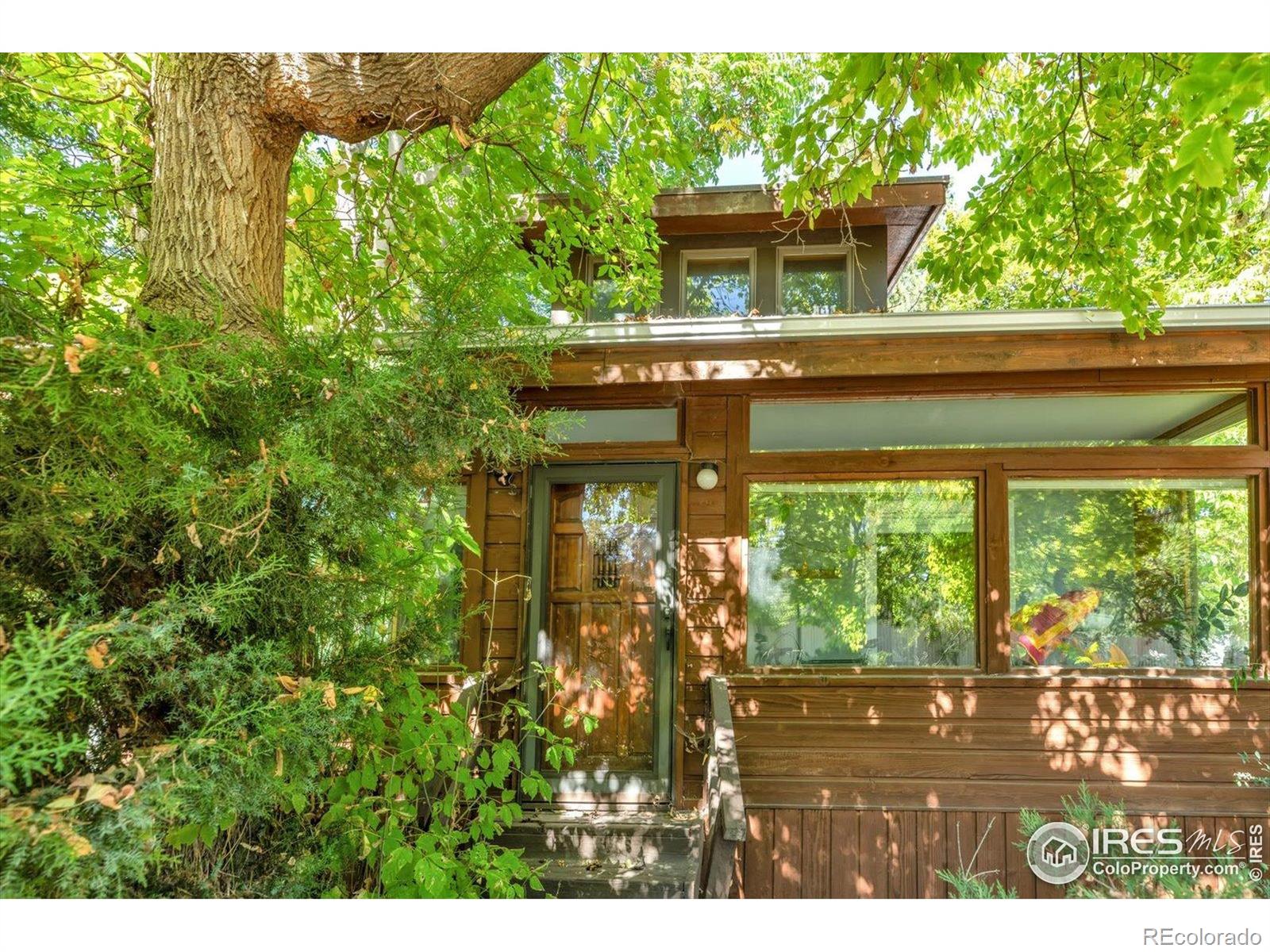 2006 Joslyn Place