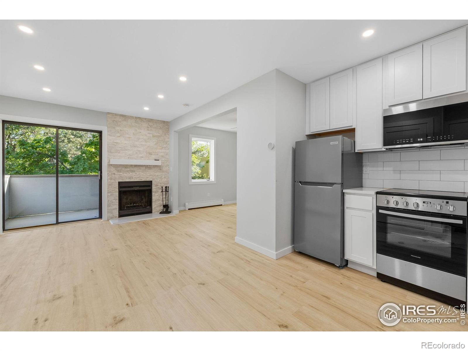 2711 Mapleton Avenue Unit: 9