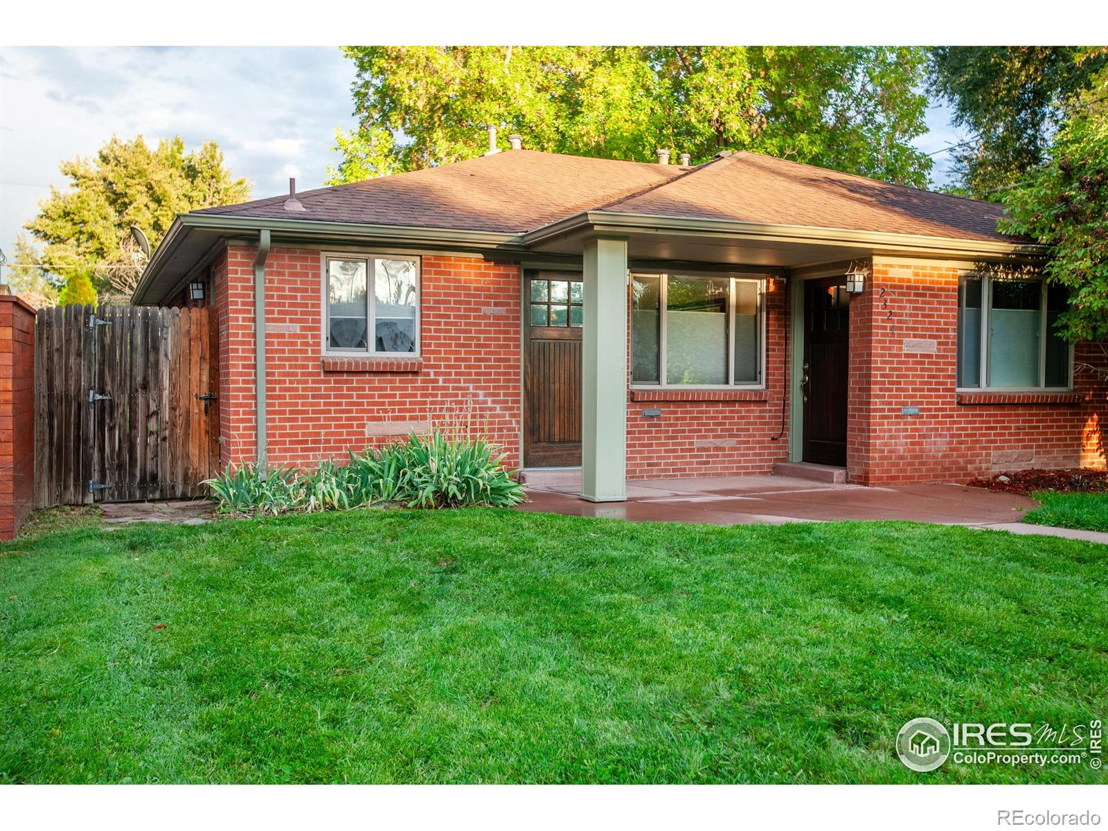 2326 Lowell Boulevard