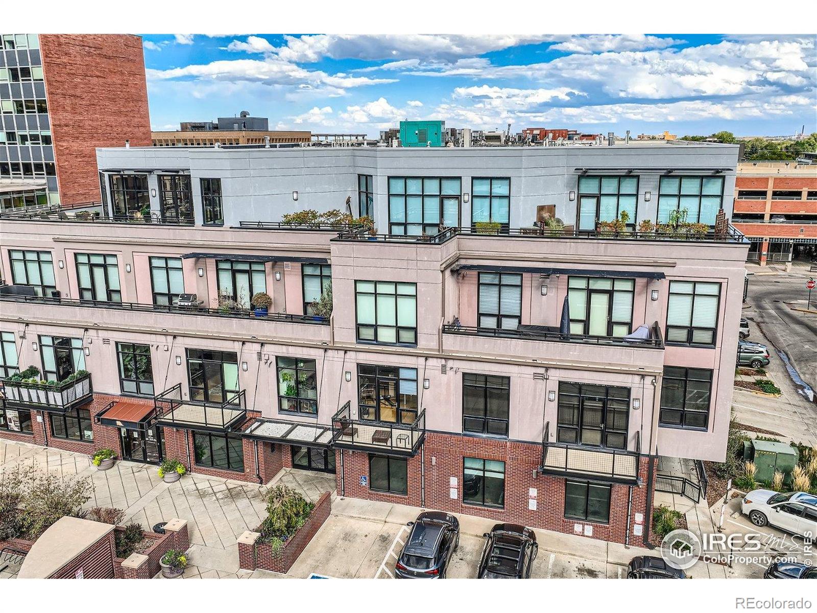 1360 Walnut Street Unit: 202