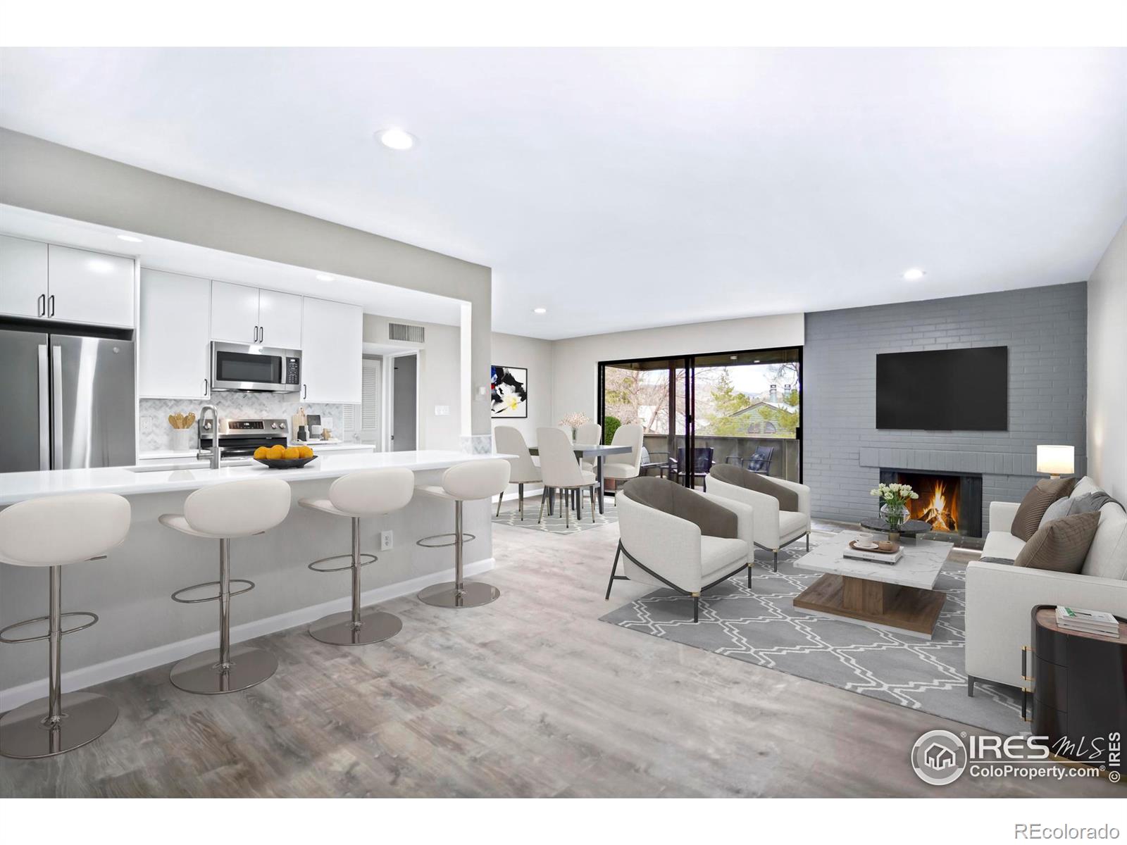 2227 Canyon Boulevard Unit: 462B