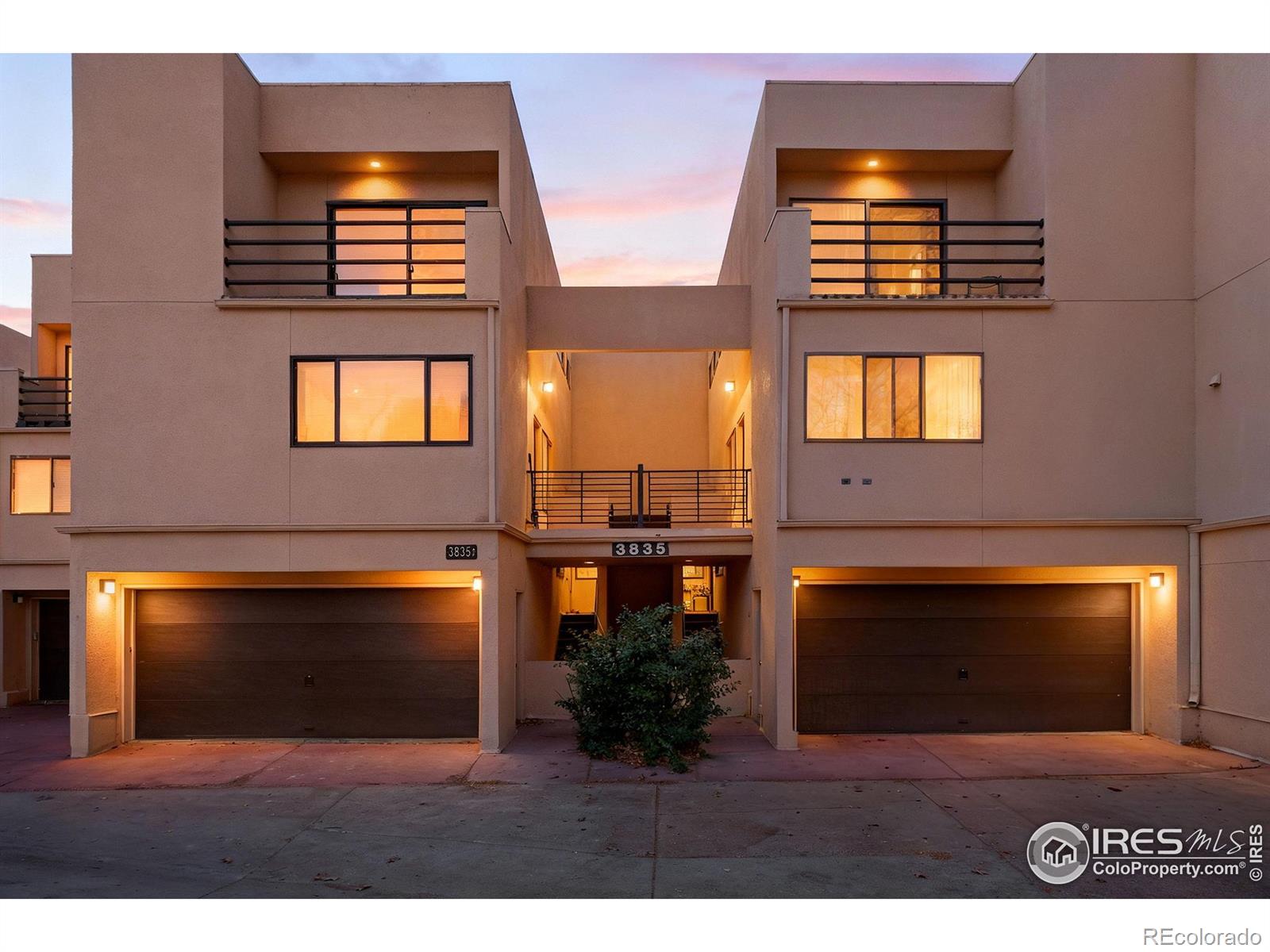 3835 Northbrook Drive