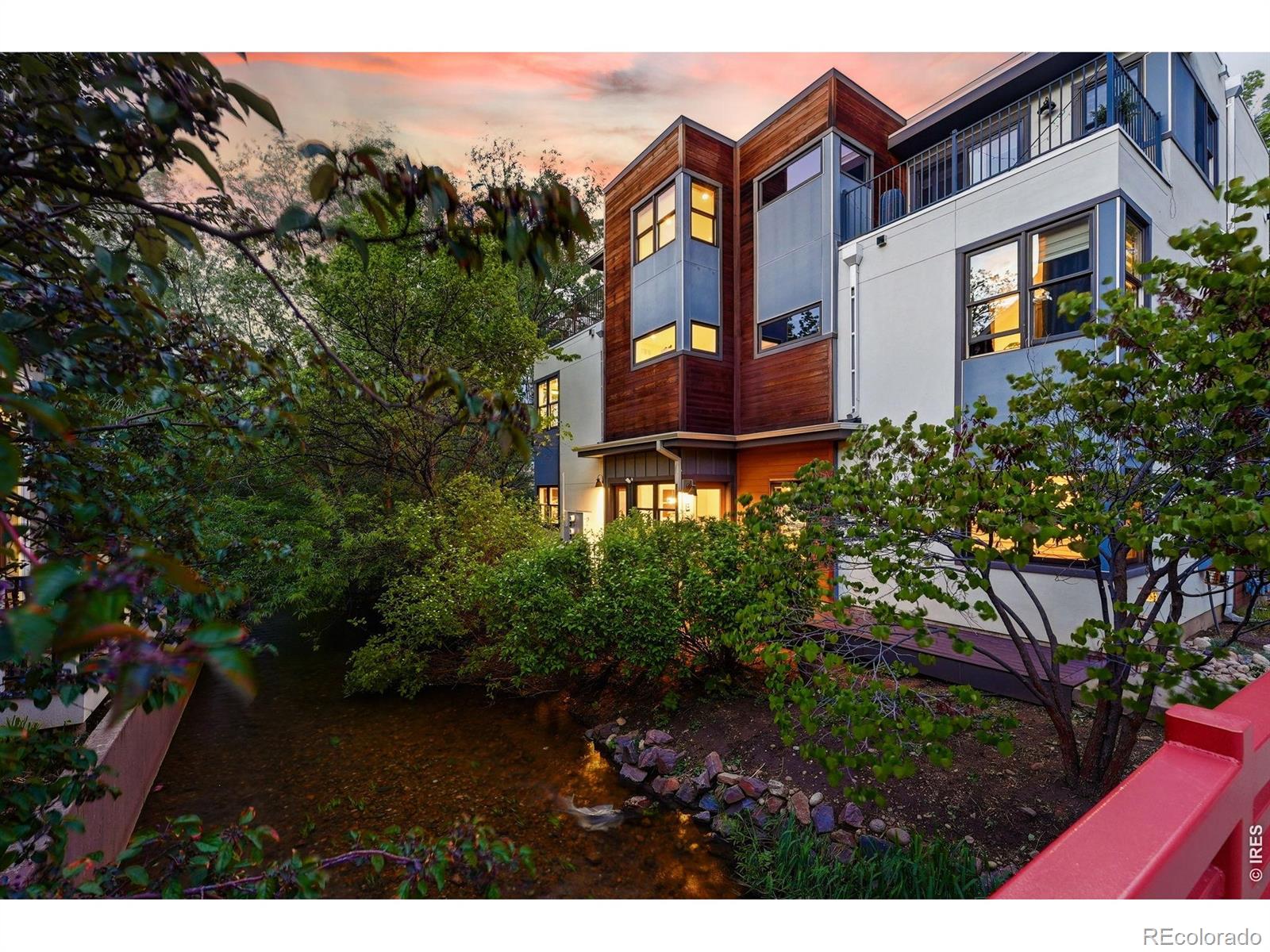2056 Walnut Street Unit: B