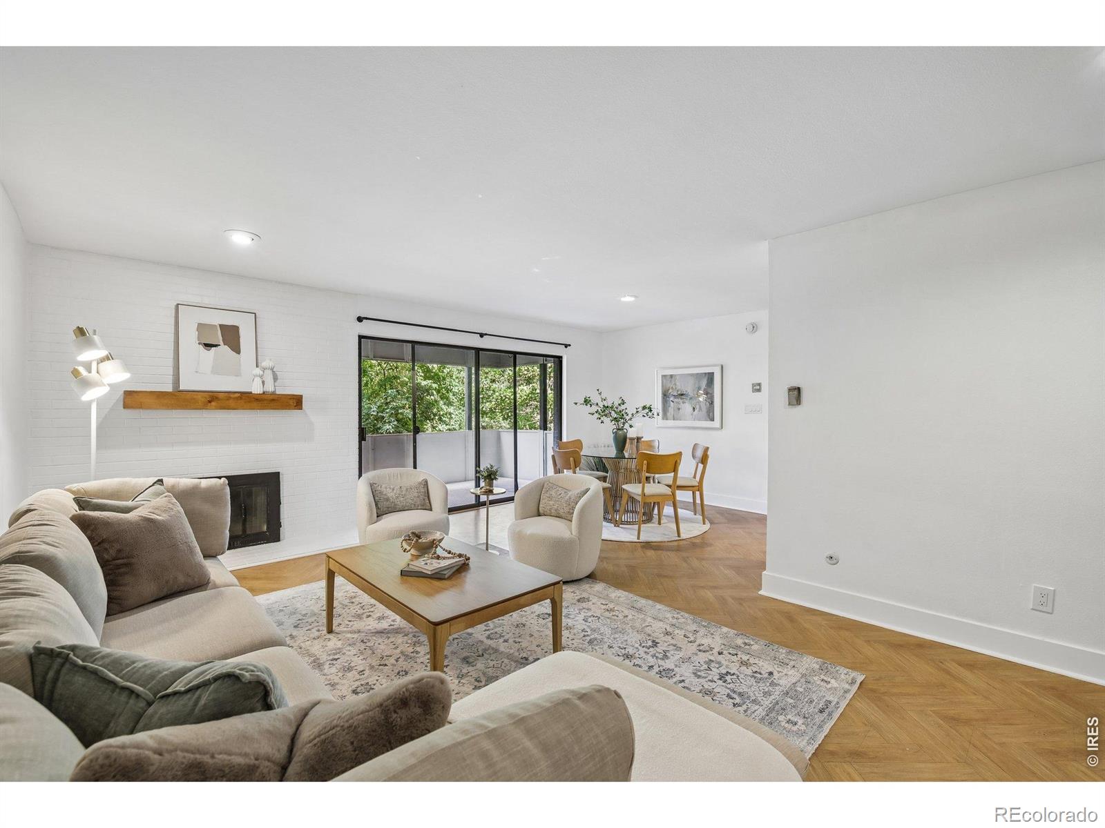 2227 Canyon Boulevard Unit: 212A