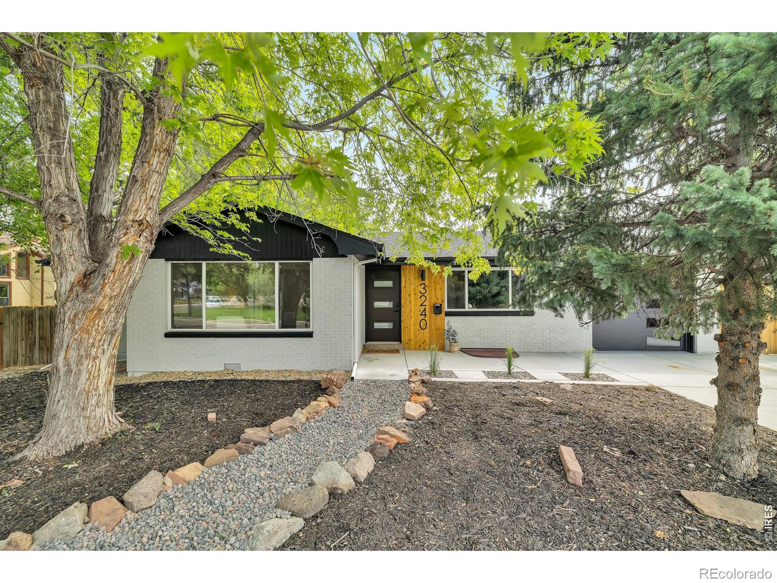 3240 Folsom Street