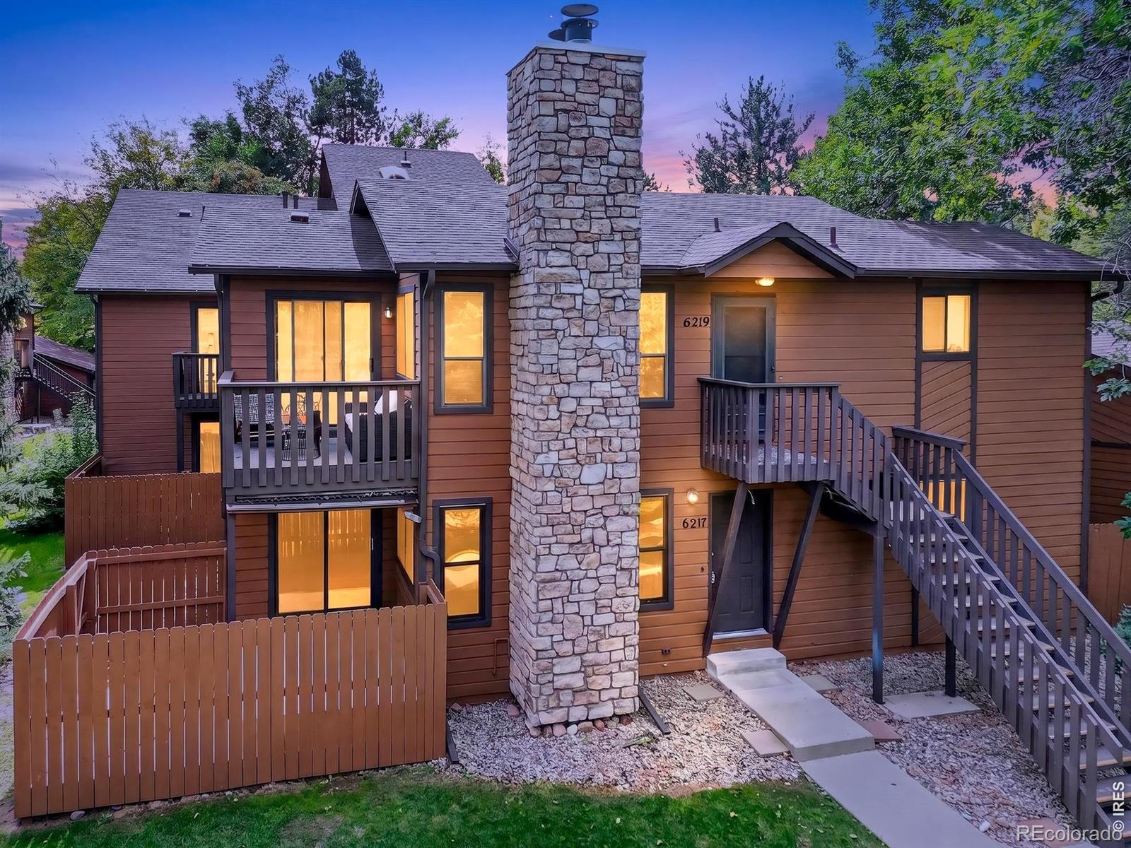 6217 Willow Lane