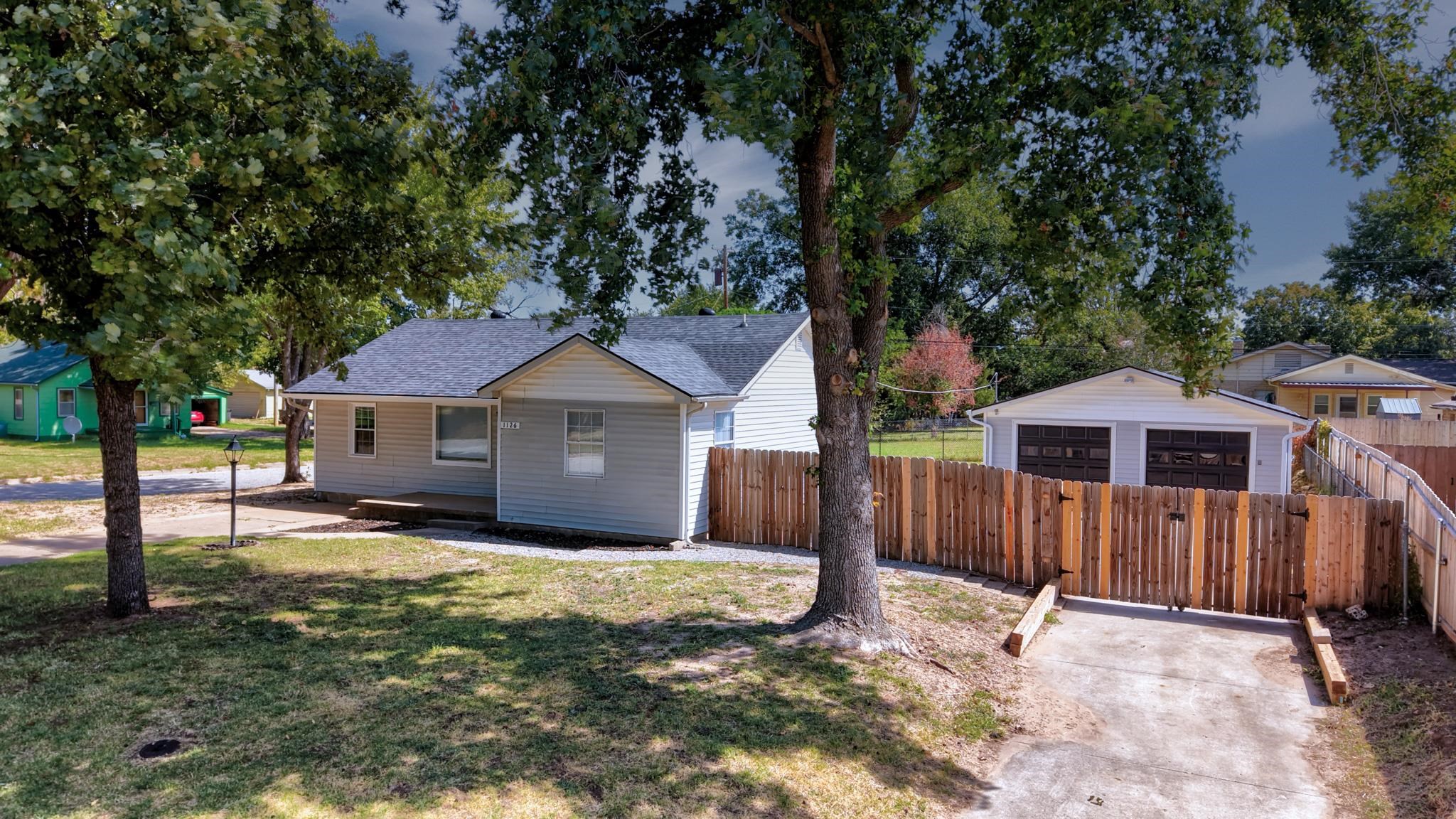 Property photo 1