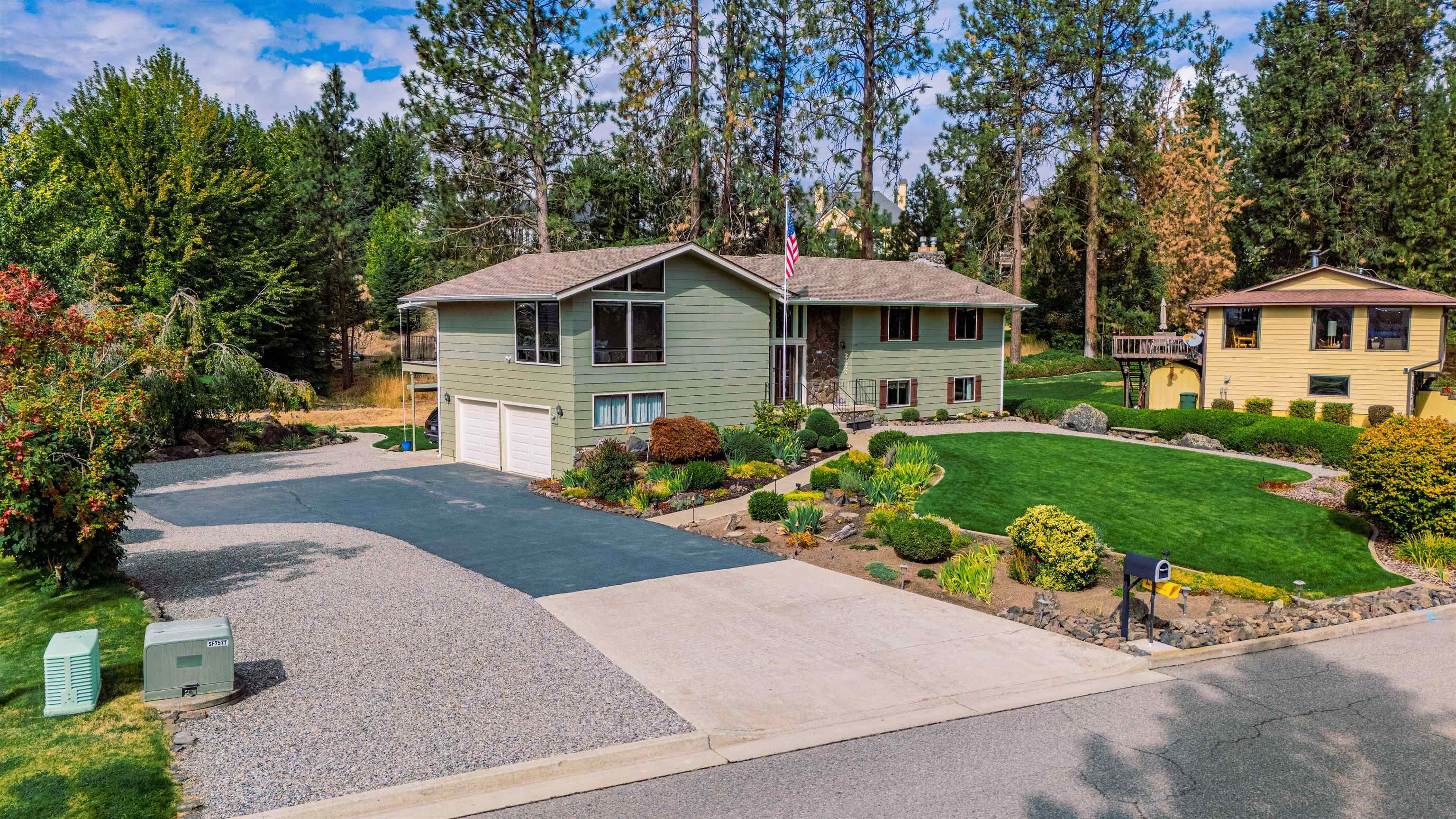 7311 N Walnut Ct